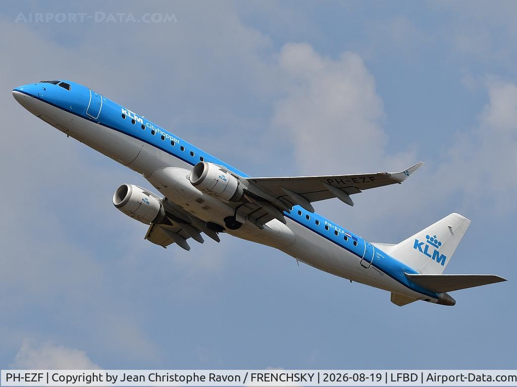 Aircraft PH-EZF, 2009 Embraer 190LR (ERJ-190-100LR), c/n 19000304, Bordeaux (BOD) Amsterdam (AMS) KL1444, at LFBD, photo by Jean Christophe Ravon / FRENCHSKY