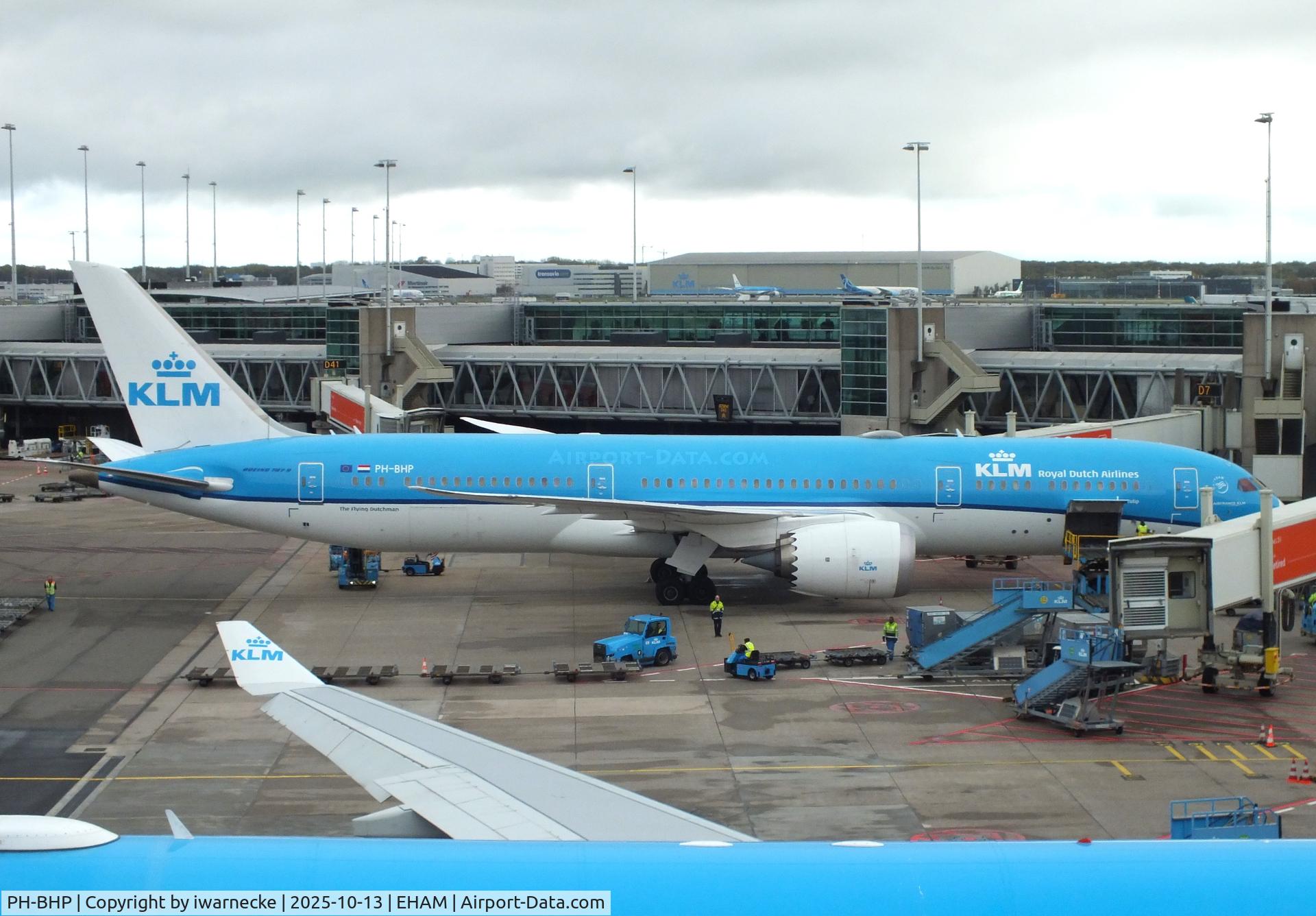 Aircraft PH-BHP, 2018 Boeing 787-9 Dreamliner, c/n 42506 l/n 740, Boeing 787-9 Dreamliner of KLM at Amsterdam Schiphol airport, at EHAM, photo by iwarnecke