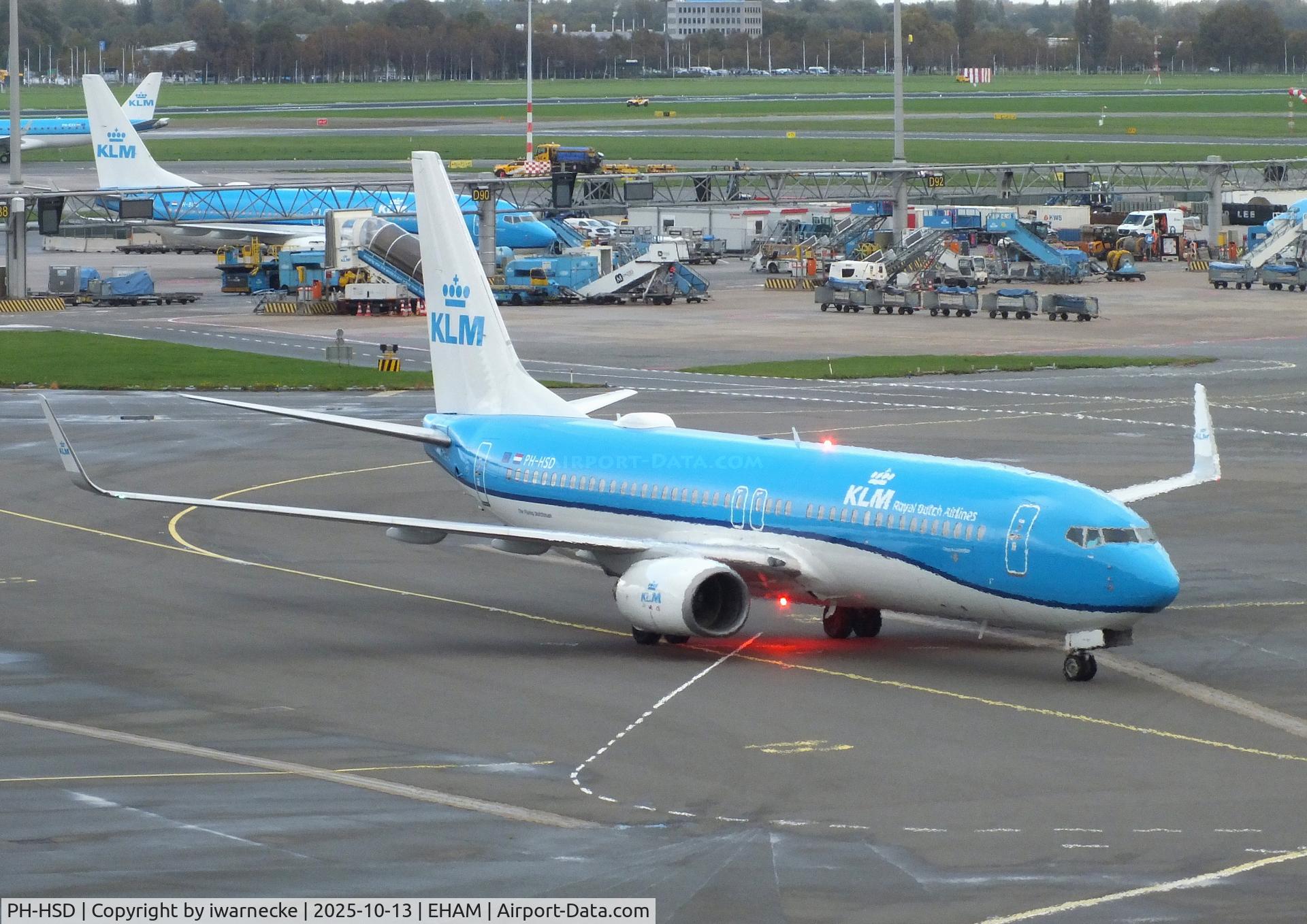 Aircraft PH-HSD, 2012 Boeing 737-8K2, c/n 39260, Boeing 737-8K2 of KLM at Amsterdam Schiphol airport, at EHAM, photo by iwarnecke