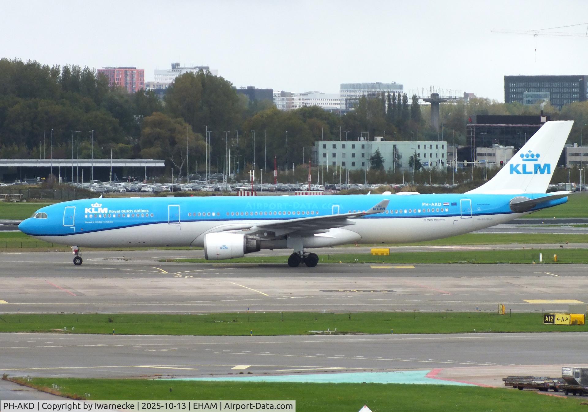 Aircraft PH-AKD, 2012 Airbus A330-303, c/n 1300, Airbus A330-303 of KLM at Amsterdam Schiphol airport, at EHAM, photo by iwarnecke