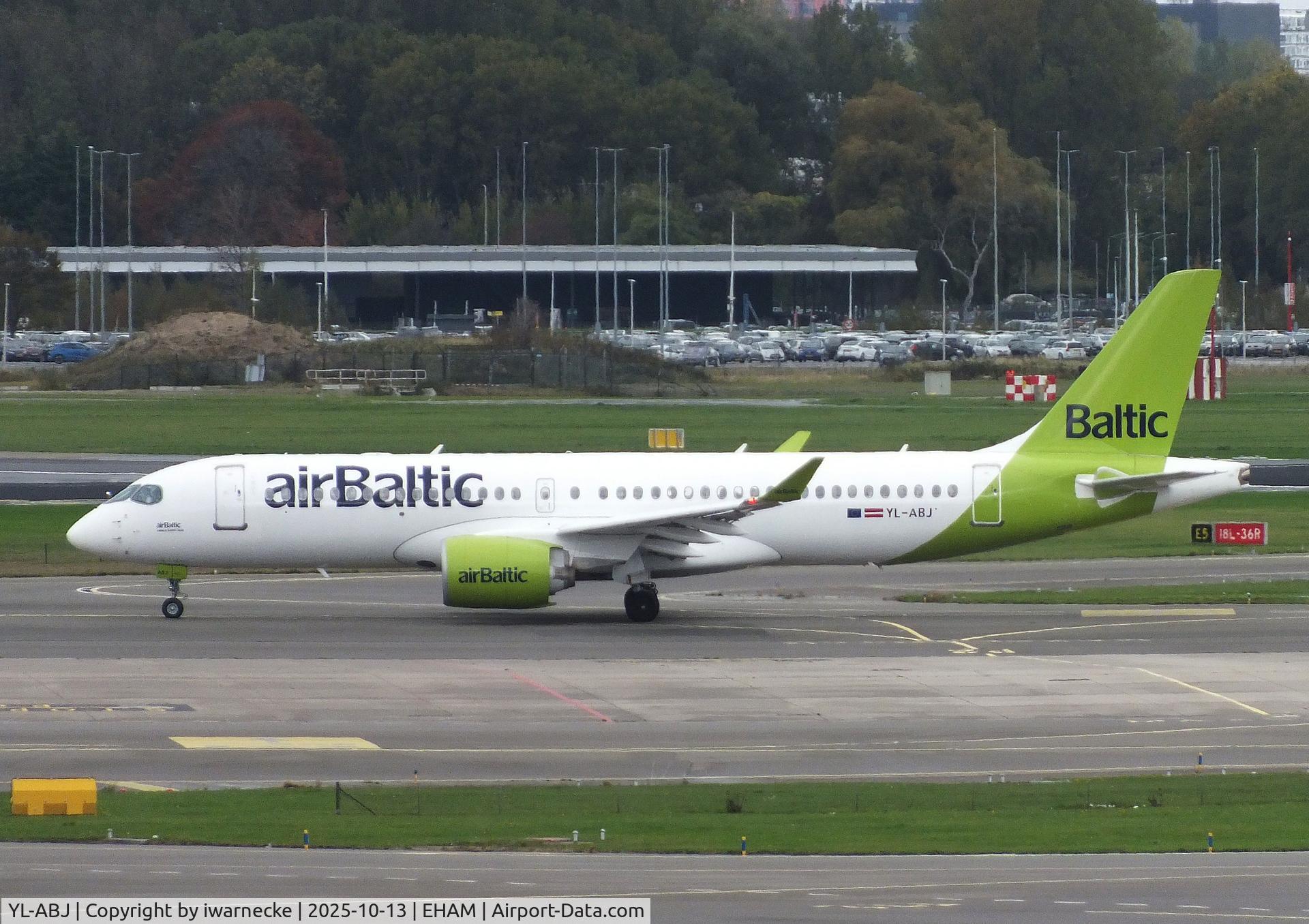 Aircraft YL-ABJ, 2022 Airbus A220-300, c/n 55165, Airbus A220-300 of airBaltic at Amsterdam Schiphol airport, at EHAM, photo by iwarnecke