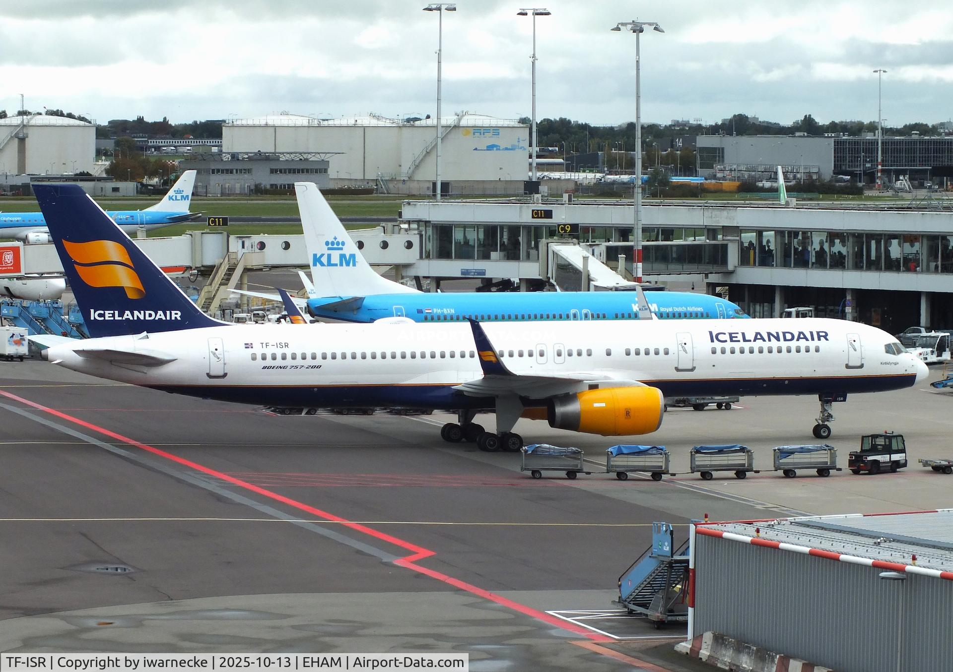 Aircraft TF-ISR, 1999 Boeing 757-256, c/n 26248, Boeing 757-256 of Icelandair at Amsterdam Schiphol airport, at EHAM, photo by iwarnecke