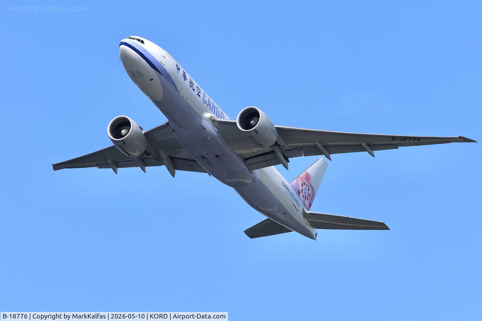 Aircraft B-18776, 2022 Boeing 777-200LR, c/n 66900 l/n 1729, B77L China Airlines BOEING 777-200LR B-18776 CAL5225 ORD-ANC, departing 28R KORD, at KORD, photo by MarkKalfas