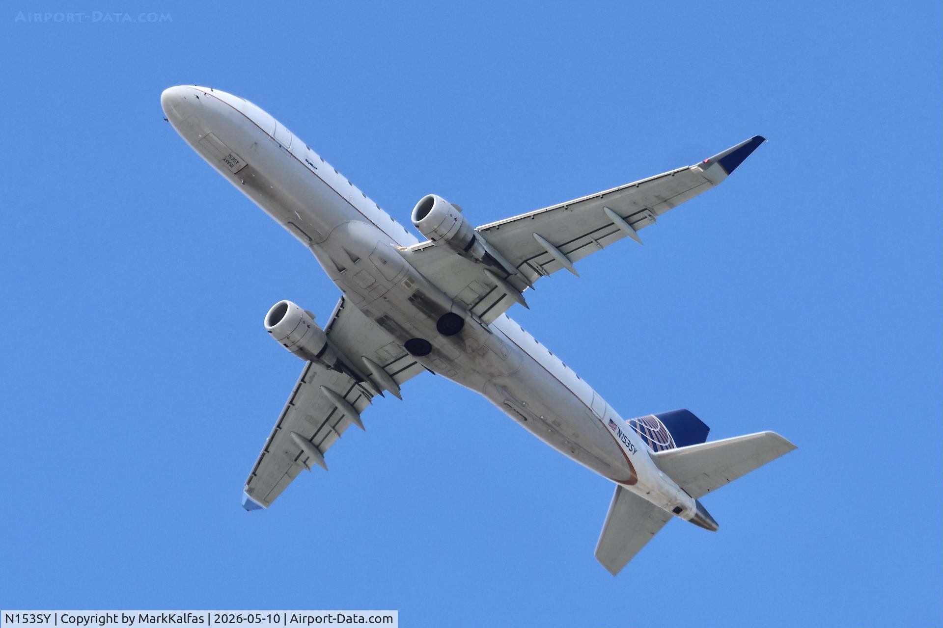 Aircraft N153SY, 2016 Embraer 175LR (ERJ-170-200LR), c/n 17000553, E75l SkyWest / United Express Embraer 175LR N153SY, departing 28R KORD, photo by MarkKalfas
