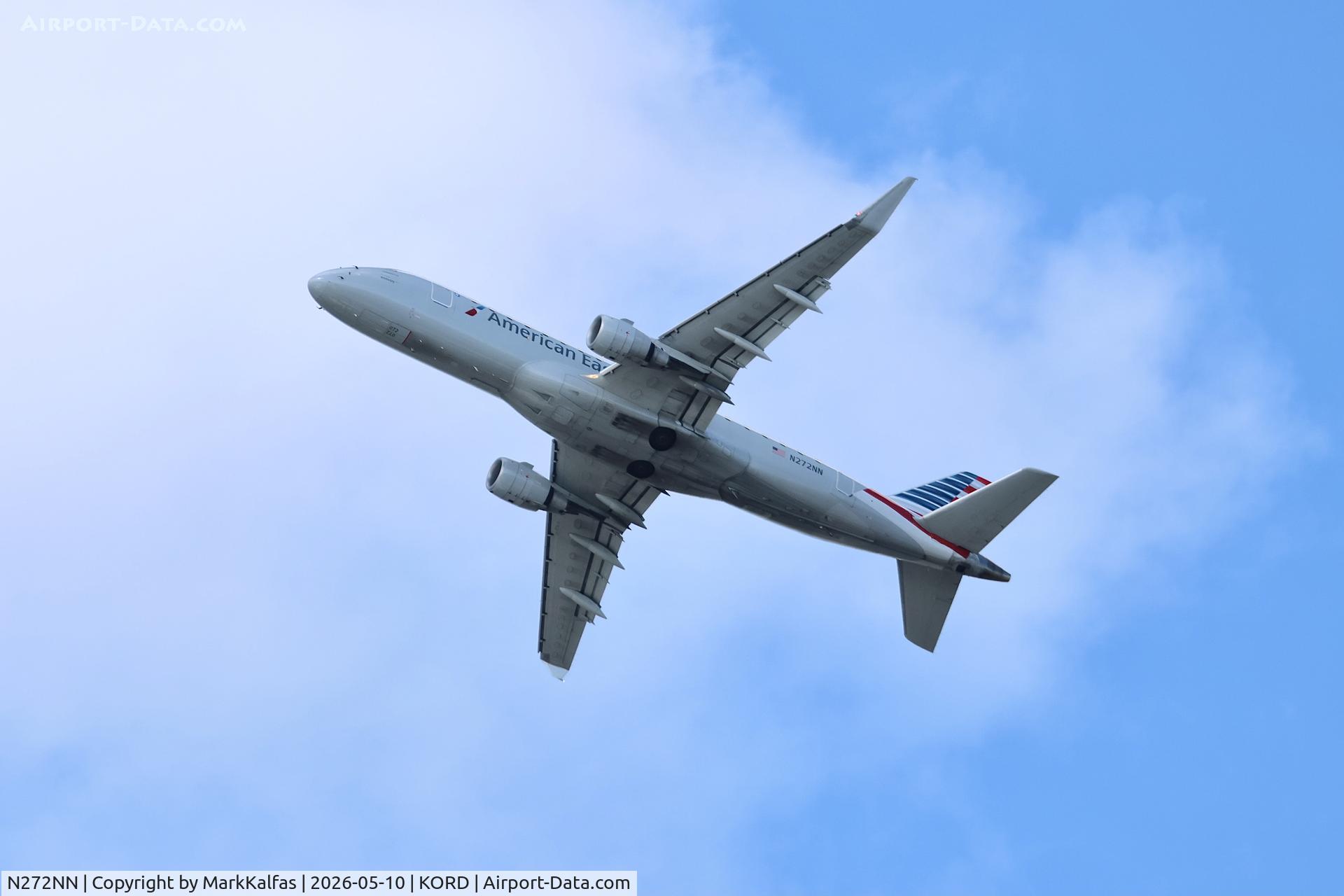 Aircraft N272NN, 2019 Embraer 175LR (ERJ-170-200LR), c/n 17000777, E75L Envoy / American Eagle Embraer 175LR, N272NN departing 28R KORD, at KORD, photo by MarkKalfas
