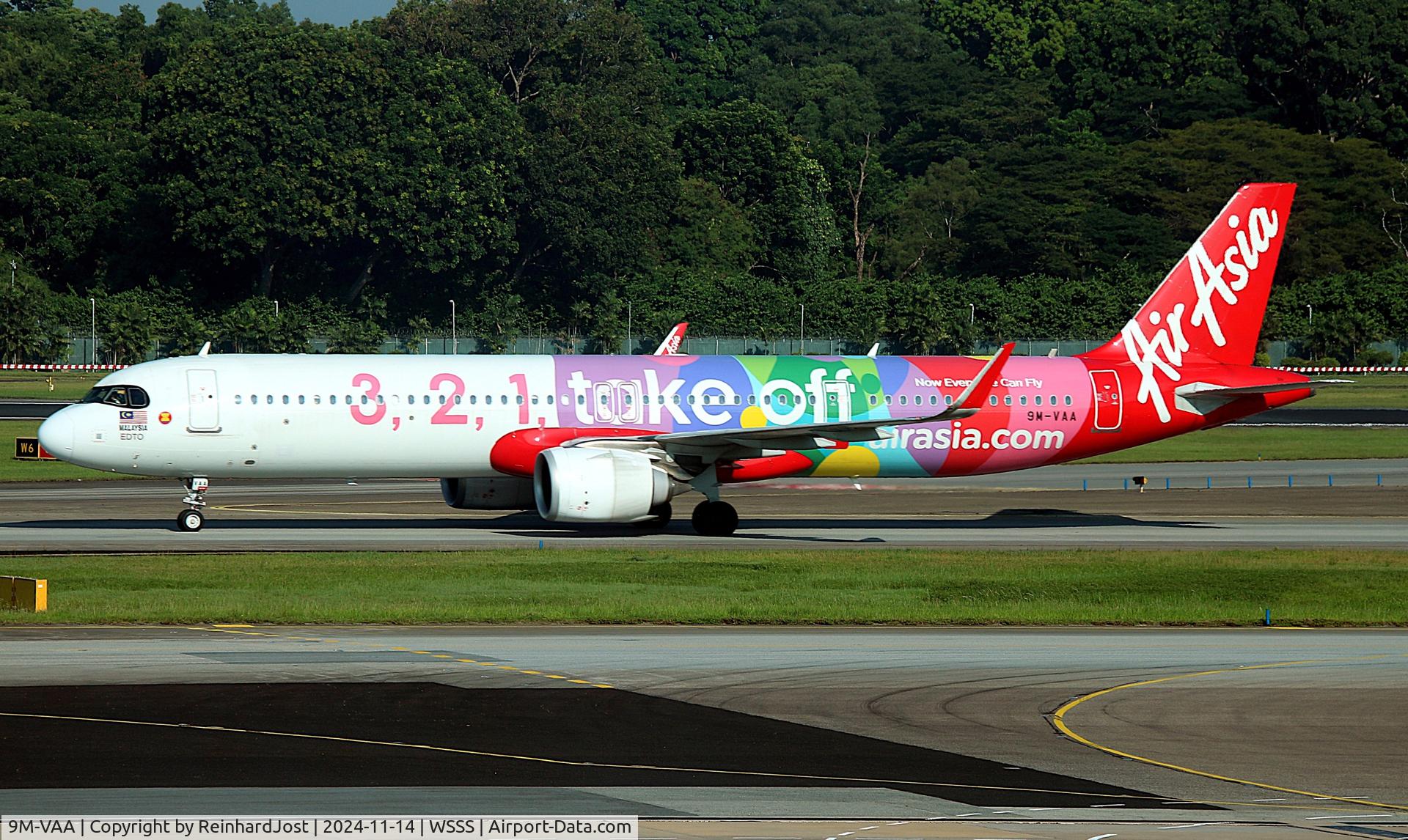 Aircraft 9M-VAA, 2019 Airbus A321-251NX, c/n 9139, With 3,2,1 take off titles at Singapore Changi Airport, at WSSS, photo by ReinhardJost