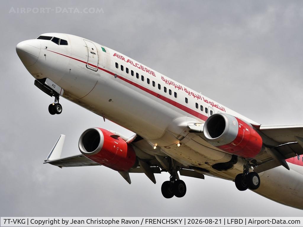 Aircraft 7T-VKG, 2011 Boeing 737-8D6, c/n 40861 l/n 3596, Algiers (ALG) Bordeaux (BOD) AH1190, at LFBD, photo by Jean Christophe Ravon / FRENCHSKY