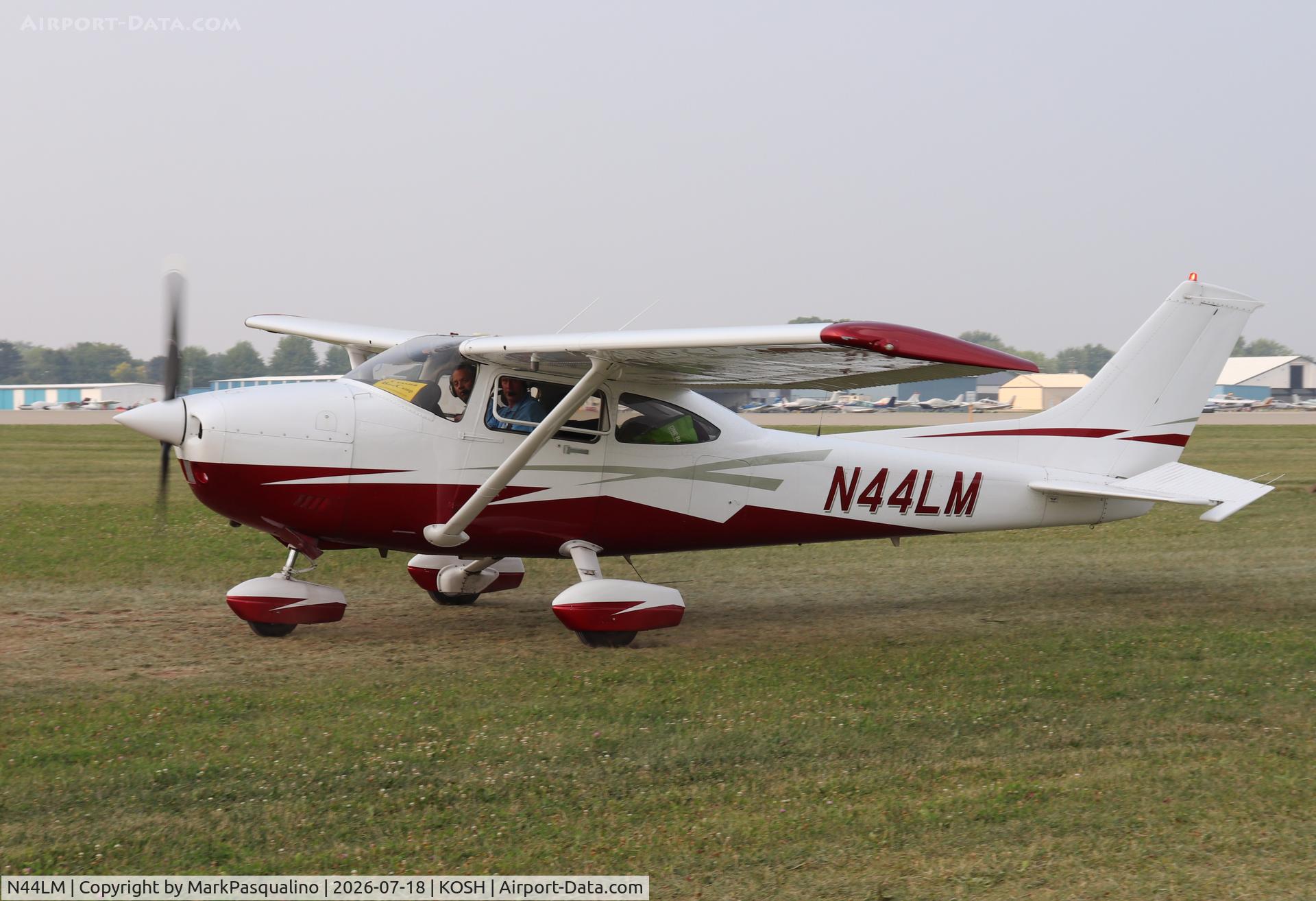 Aircraft N44LM, 1981 Cessna 182R Skylane Skylane, c/n 18268030, Cessna 182R, at KOSH, photo by MarkPasqualino