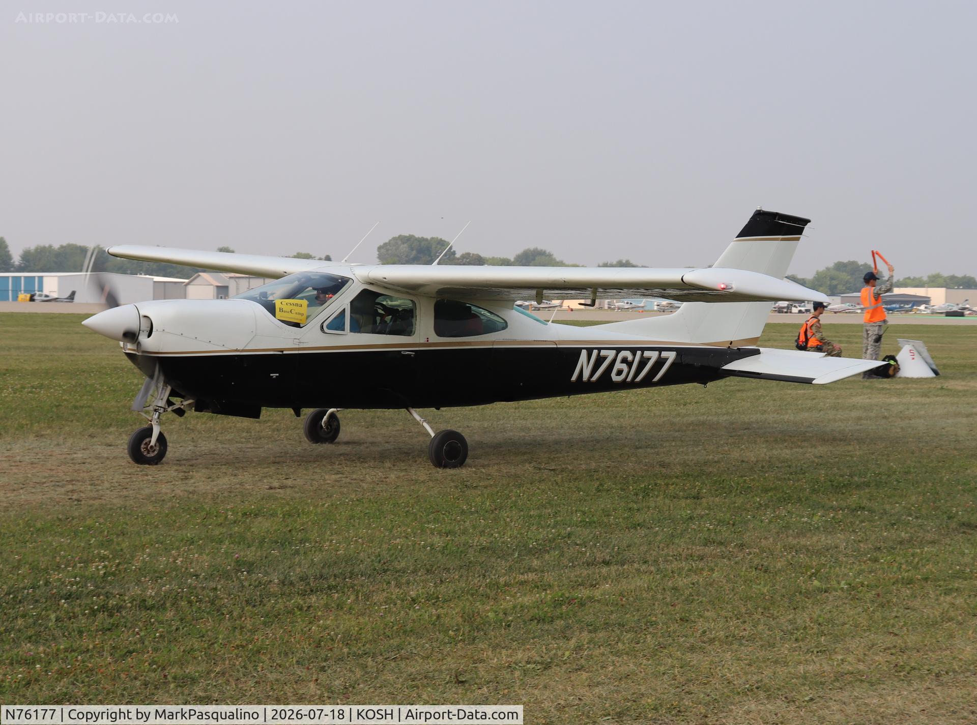 Aircraft N76177, 1975 Cessna 177RG Cardinal, c/n 177RG0817, Cessna 177RG, at KOSH, photo by MarkPasqualino