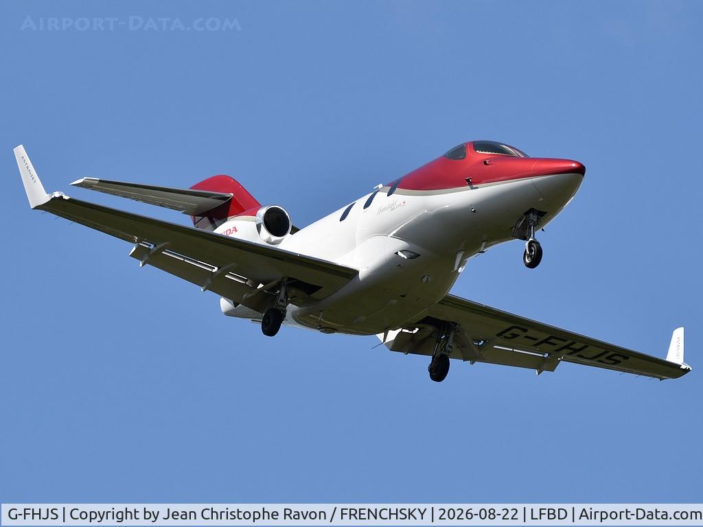 Aircraft G-FHJS, 2019 Honda HA-420 HondaJet, c/n 42000149, London (BQH) Bordeaux (BOD) BOO421, at LFBD, photo by Jean Christophe Ravon / FRENCHSKY