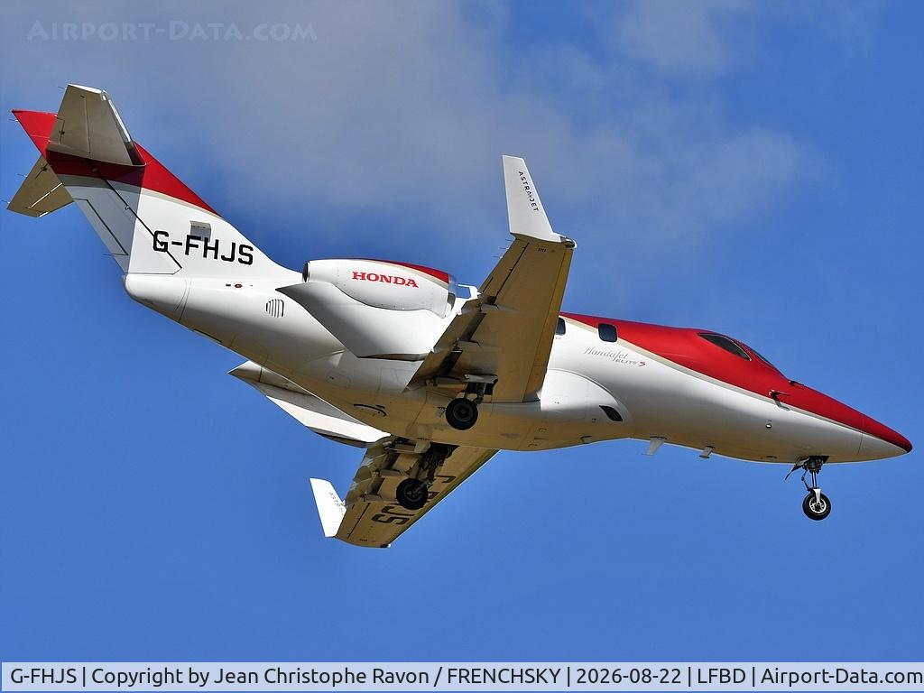 Aircraft G-FHJS, 2019 Honda HA-420 HondaJet, c/n 42000149, London (BQH) Bordeaux (BOD) BOO421, at LFBD, photo by Jean Christophe Ravon / FRENCHSKY