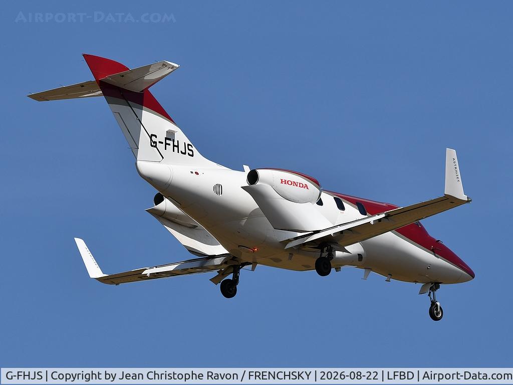 Aircraft G-FHJS, 2019 Honda HA-420 HondaJet, c/n 42000149, London (BQH) Bordeaux (BOD) BOO421, at LFBD, photo by Jean Christophe Ravon / FRENCHSKY