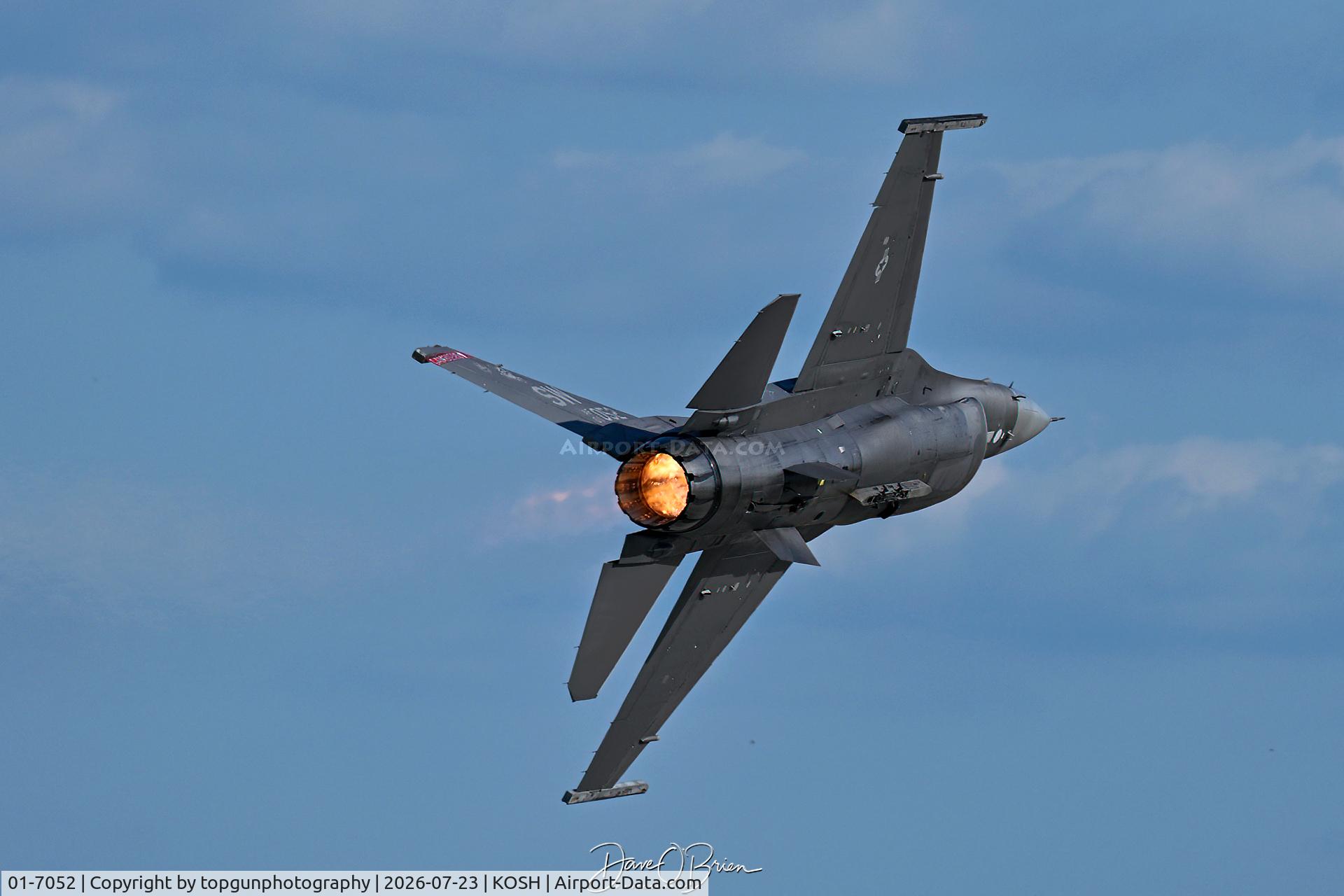 Aircraft 01-7052, Lockheed Martin F-16C, c/n CC-230, Major Taylor "FEMA" Hiester departs for the Viper Demo, at KOSH, photo by topgunphotography