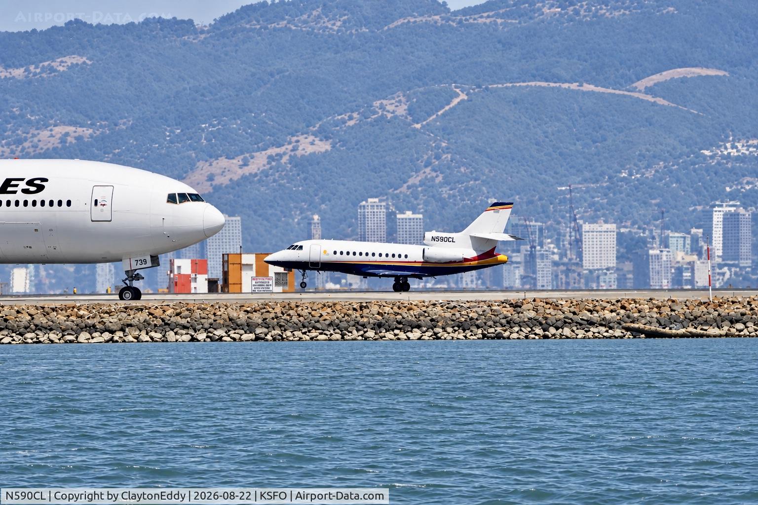 Aircraft N590CL, 2003 Dassault Falcon 900EX, c/n 132, SFO 2026, at KSFO, photo by ClaytonEddy