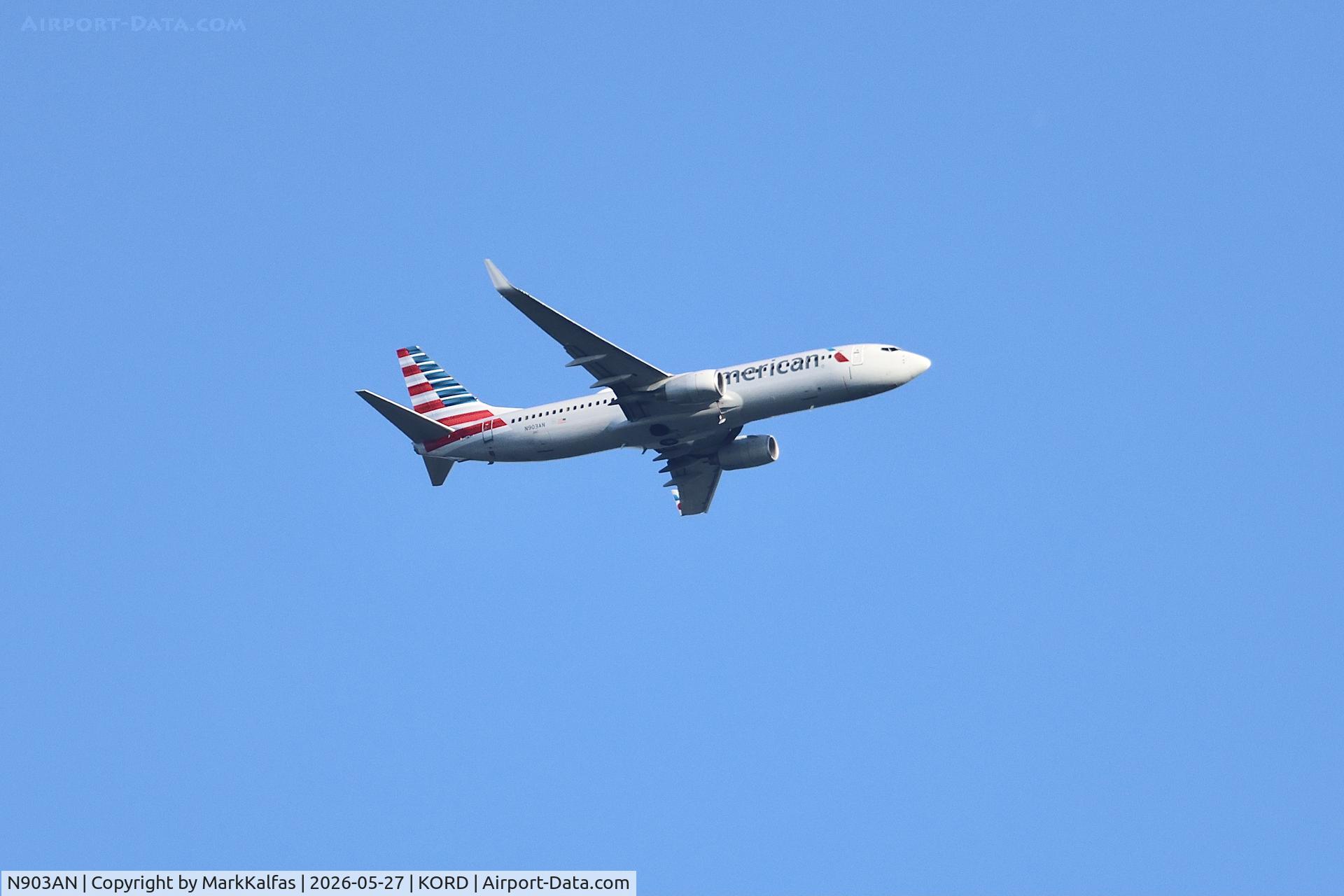 Aircraft N903AN, 1999 Boeing 737-823, c/n 29505, B738 American Airlines Boeing 737-823 N903AN arriving KORD, at KORD, photo by MarkKalfas