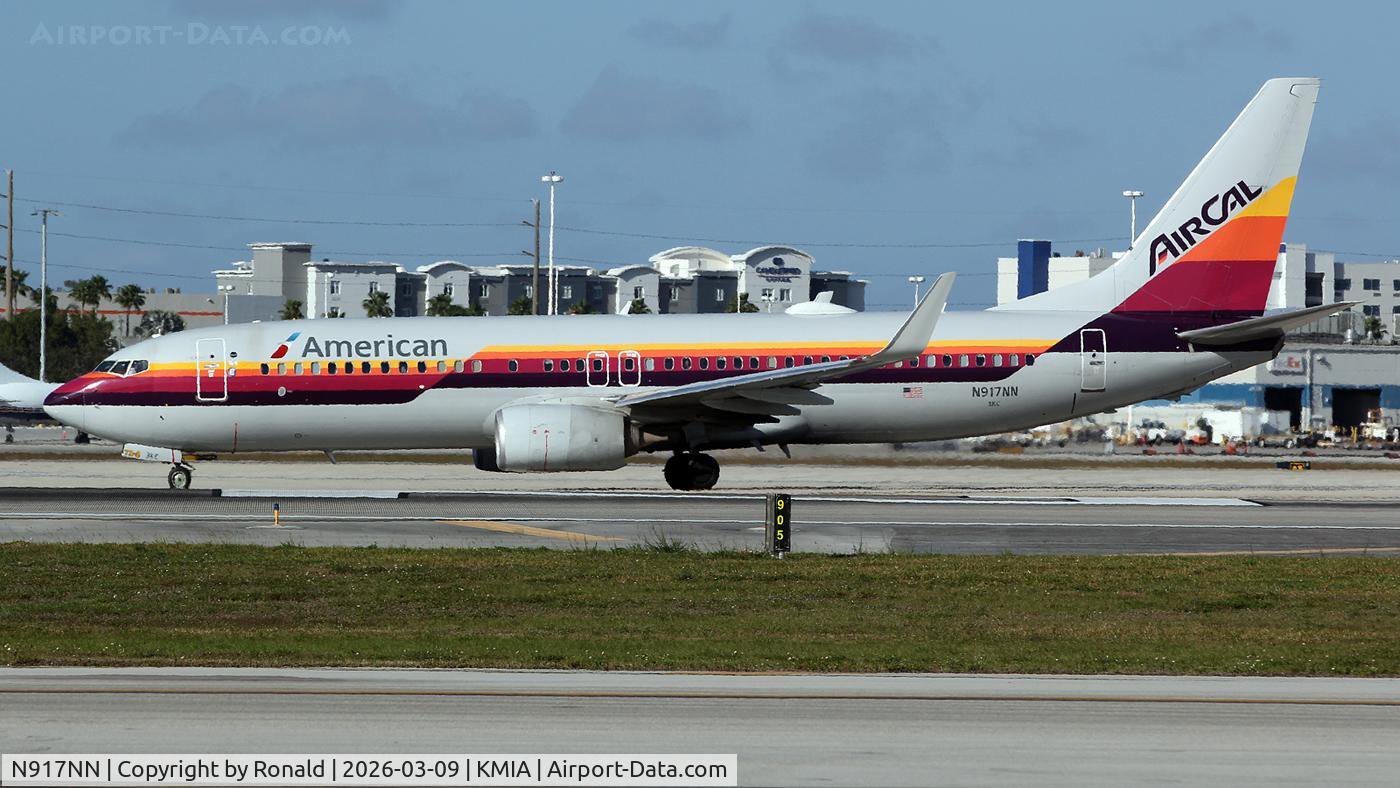Aircraft N917NN, 2013 Boeing 737-823, c/n 29572 l/n 4341, at mia, at KMIA, photo by Ronald