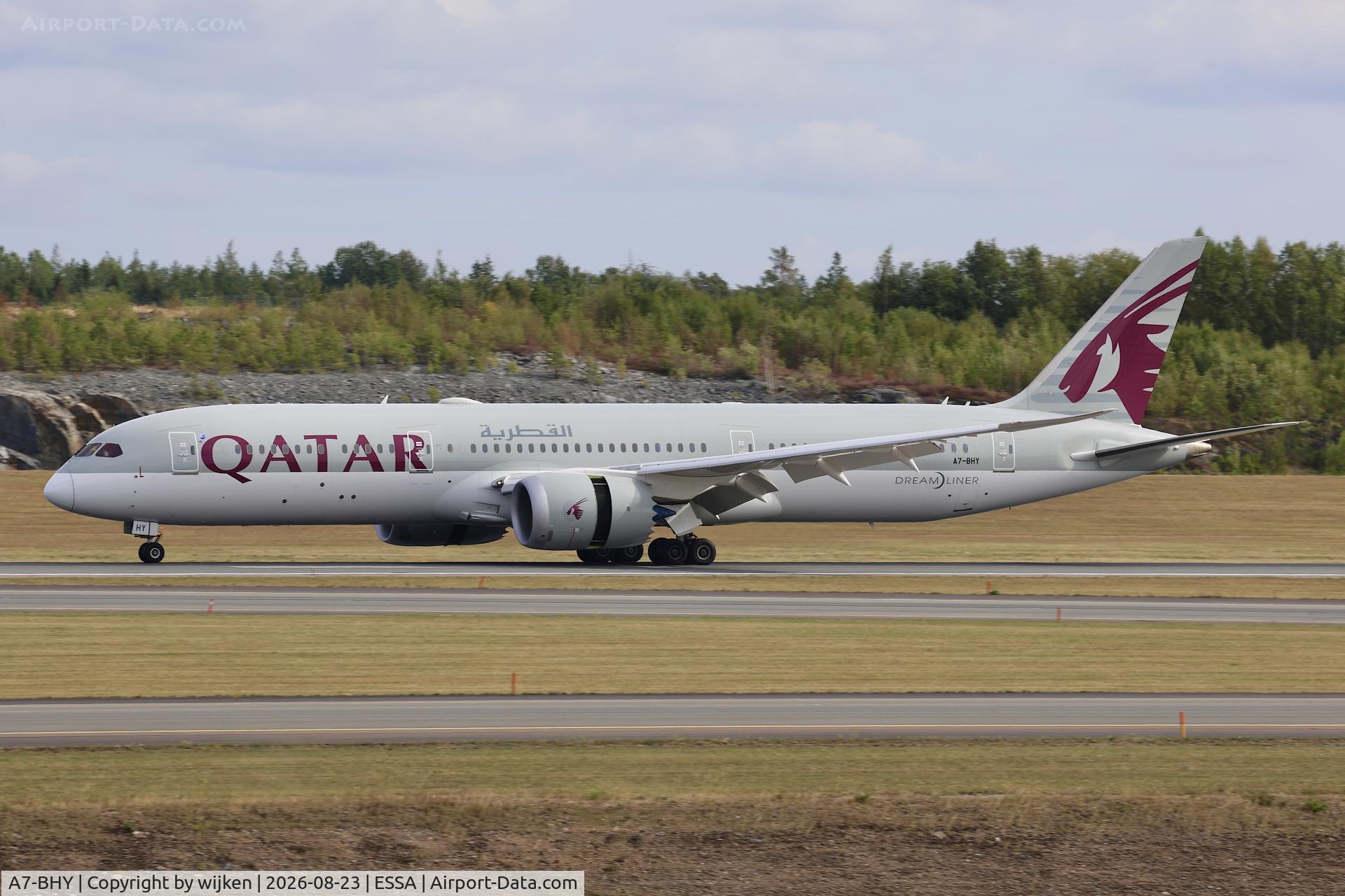 Aircraft A7-BHY, 2025 Boeing 787-9 Dreamliner, c/n 64234 l/n 1269, Rwy 01R, at ESSA, photo by wijken