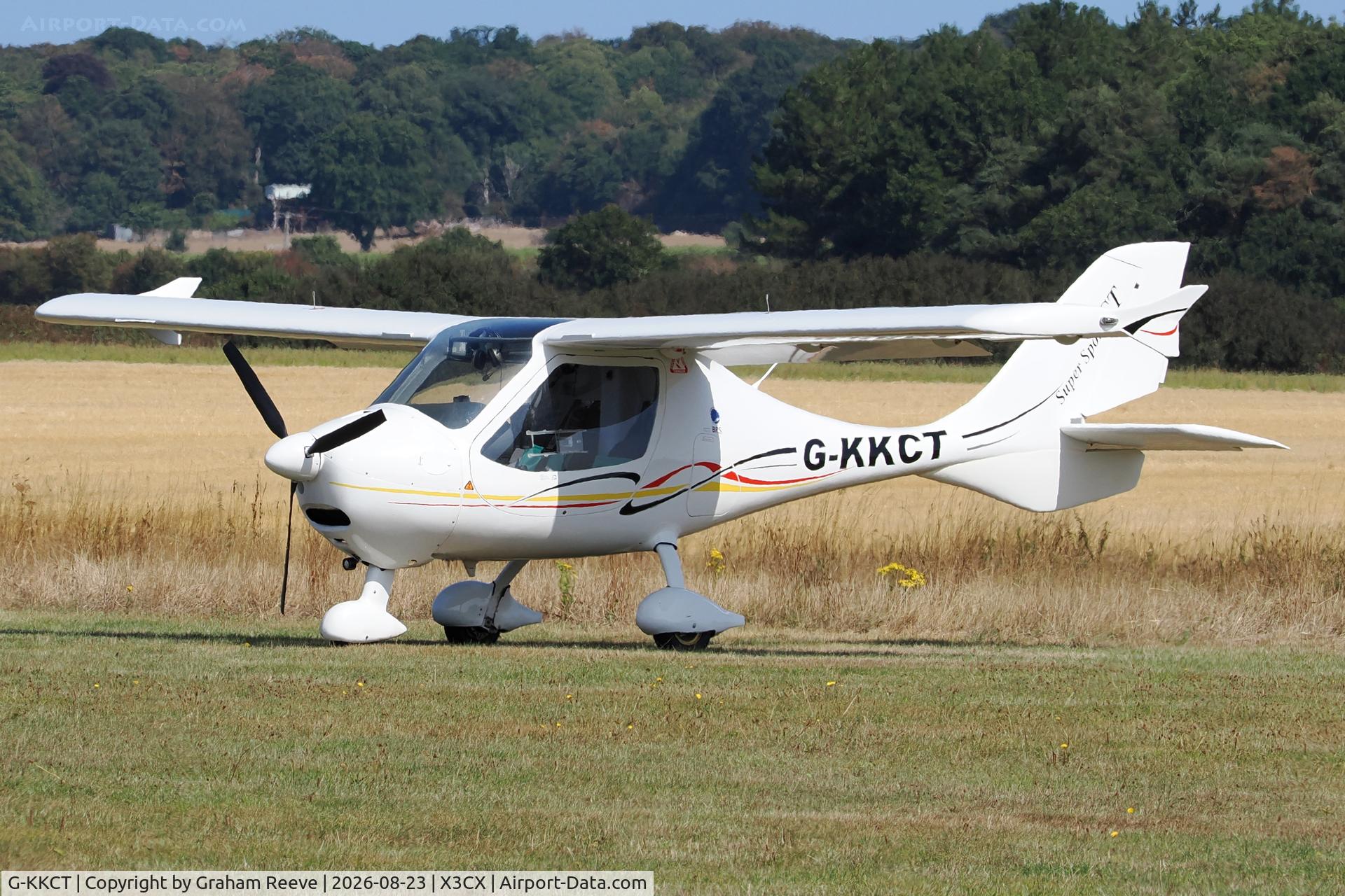 Aircraft G-KKCT, 2019 Flight Design CTSL, c/n E-18-10-55, Just landed at Northrepps., at X3CX, photo by Graham Reeve