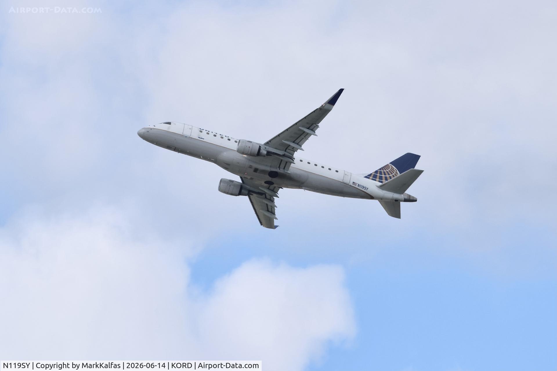 Aircraft N119SY, 2014 Embraer 175LR (ERJ-170-200LR), c/n 17000421, E75L SkyWest/United Express EMBRAER 175 N119SY departing 28R KORD, at KORD, photo by MarkKalfas