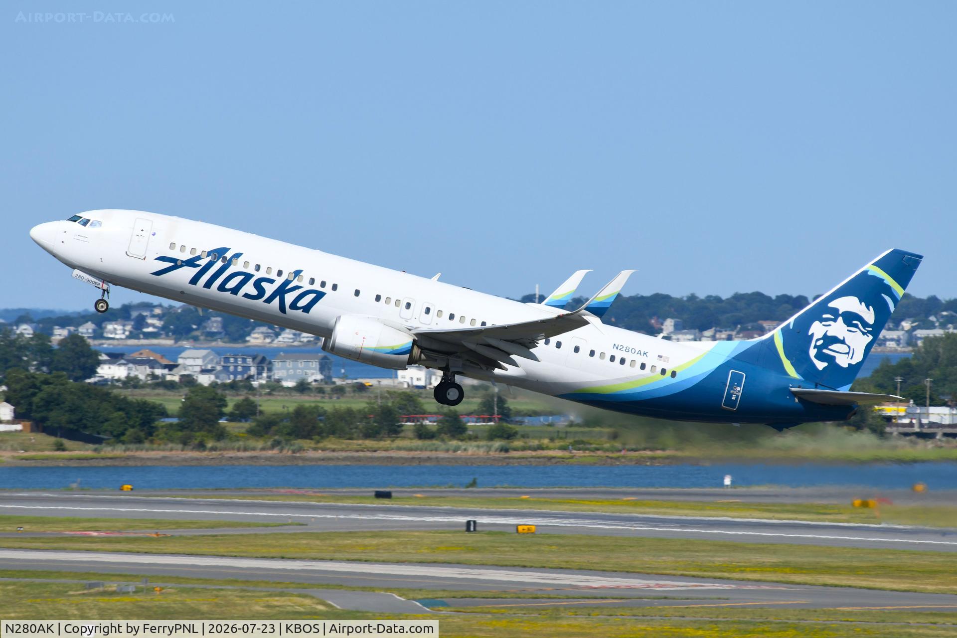 Aircraft N280AK, 2017 Boeing 737-900/ER, c/n 60582 l/n 6609, Alaska B739 lifting-off, at KBOS, photo by FerryPNL