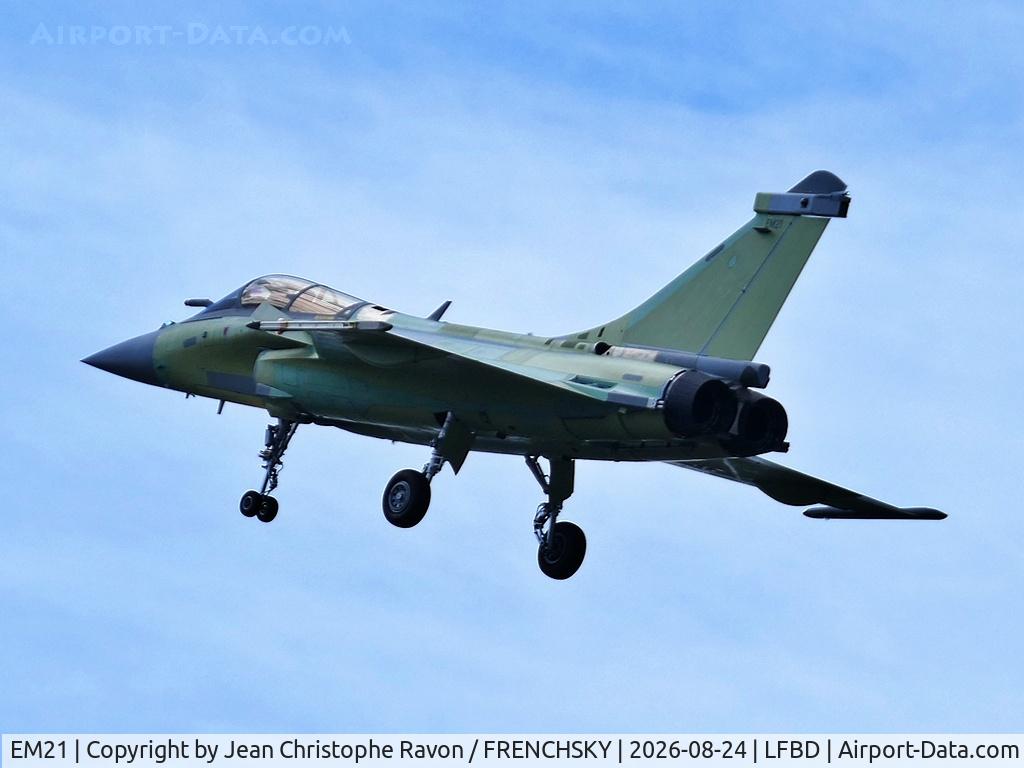 Aircraft EM21, 2026 Dassault Aviation RAFALE EM, c/n 21, test flight, at LFBD, photo by Jean Christophe Ravon / FRENCHSKY
