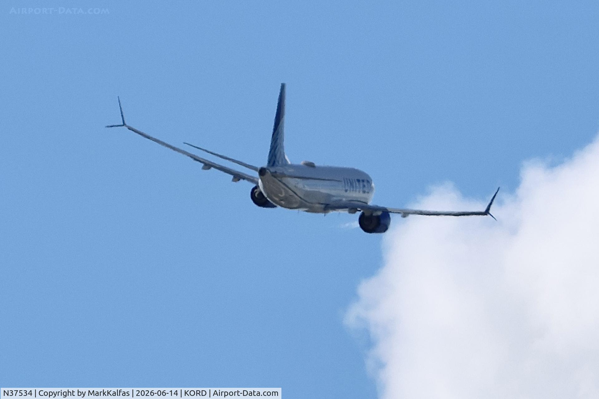 Aircraft N37534, 2022 Boeing 737-9 MAX, c/n 66121, B39M United Airlines Boeing 737-9 MAX N37534 departing 28R KORD, at KORD, photo by MarkKalfas