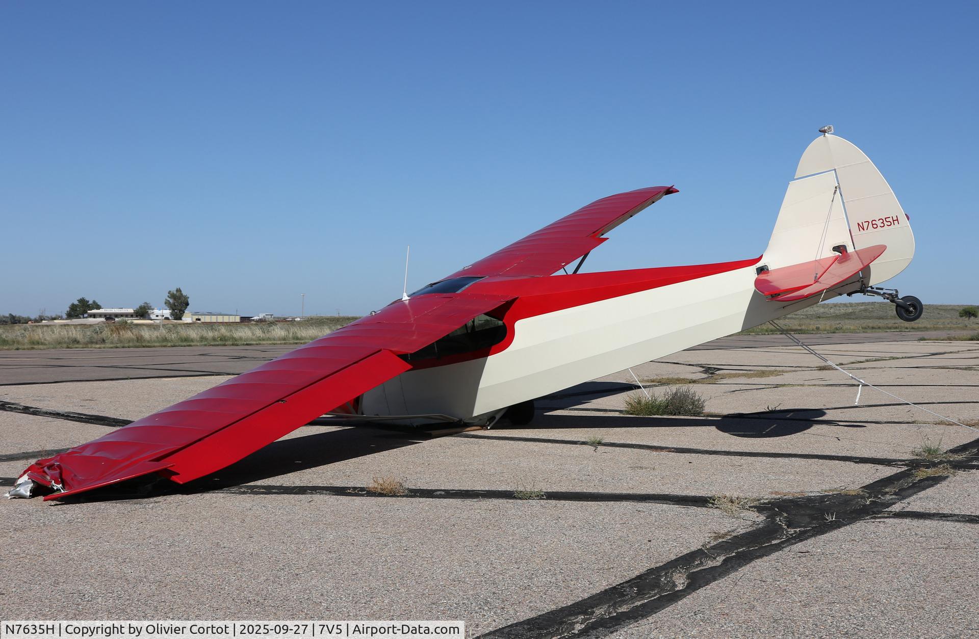 Aircraft N7635H, 1946 Piper PA-12 Super Cruiser, c/n 12-510, hope she'll be repaired, at 7V5, photo by Olivier Cortot