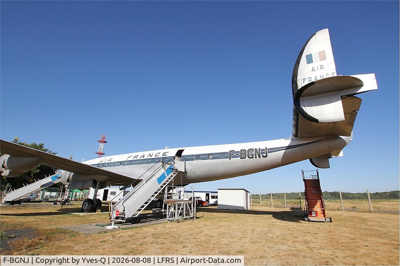 Aircraft F-BGNJ, 1953 Lockheed L-1049G Super Constellation, c/n 4519, F-BGNJ - Lockheed L-1049G Super Constellation, Amicale du Super Constellation, Nantes-Atlantique airport (LFRS-NTE), at LFRS, photo by Yves-Q
