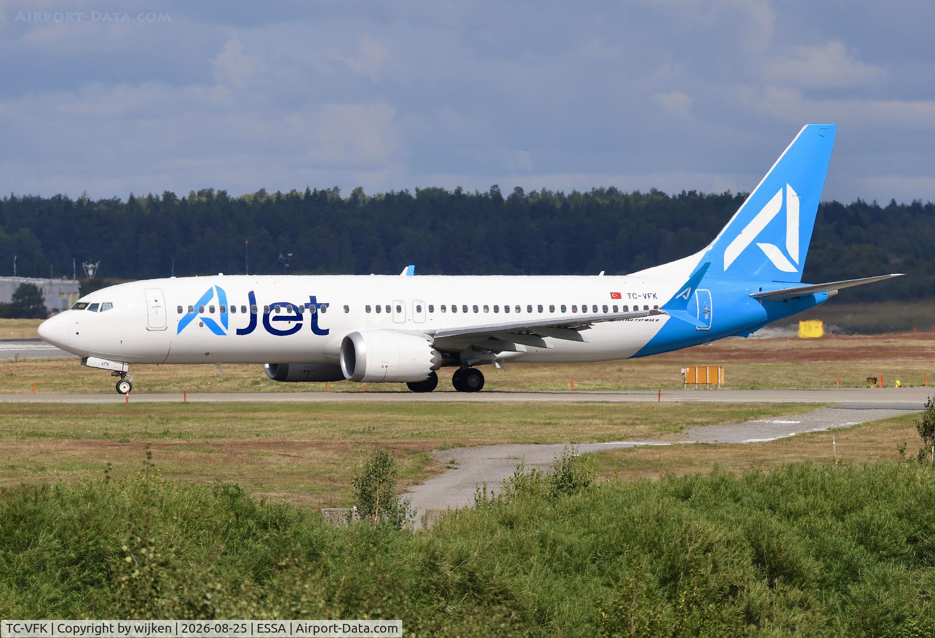 Aircraft TC-VFK, 2026 Boeing 737-8 MAX, c/n 62961 l/n 9686, Rwy 01L, at ESSA, photo by wijken
