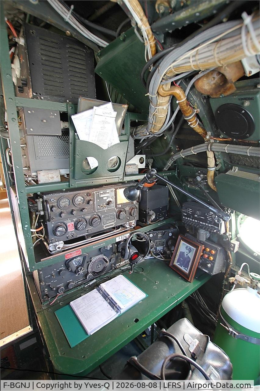 Aircraft F-BGNJ, 1953 Lockheed L-1049G Super Constellation, c/n 4519, F-BGNJ - Lockheed L-1049G Super Constellation, cockpit, onboard radio unit, Amicale du Super Constellation, Nantes-Atlantique airport (LFRS-NTE), at LFRS, photo by Yves-Q