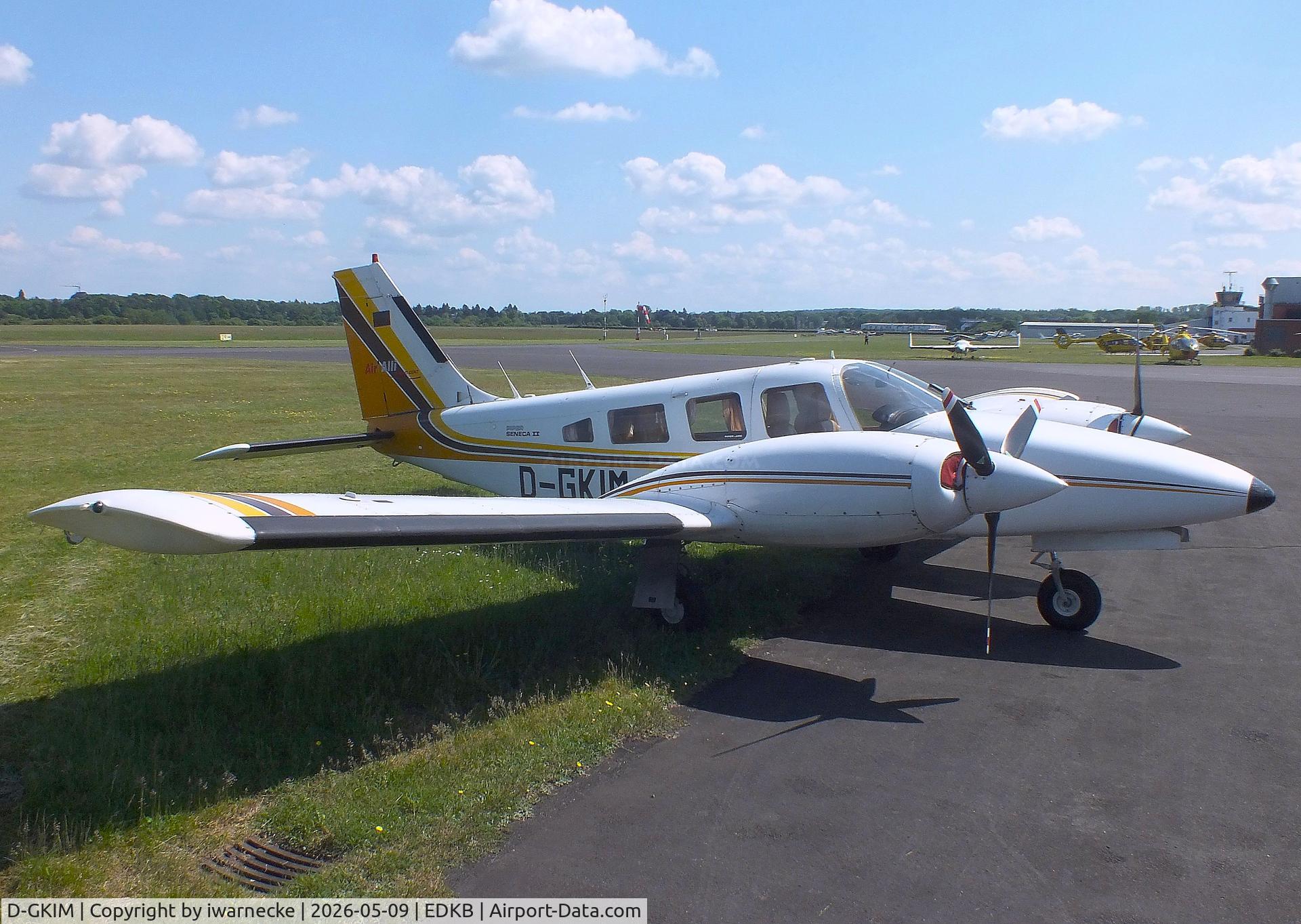 Aircraft D-GKIM, Piper PA-34-200T, c/n 34-7970228, Piper PA-34-200T Seneca II at Bonn-Hangelar airfield '2605, at EDKB, photo by iwarnecke