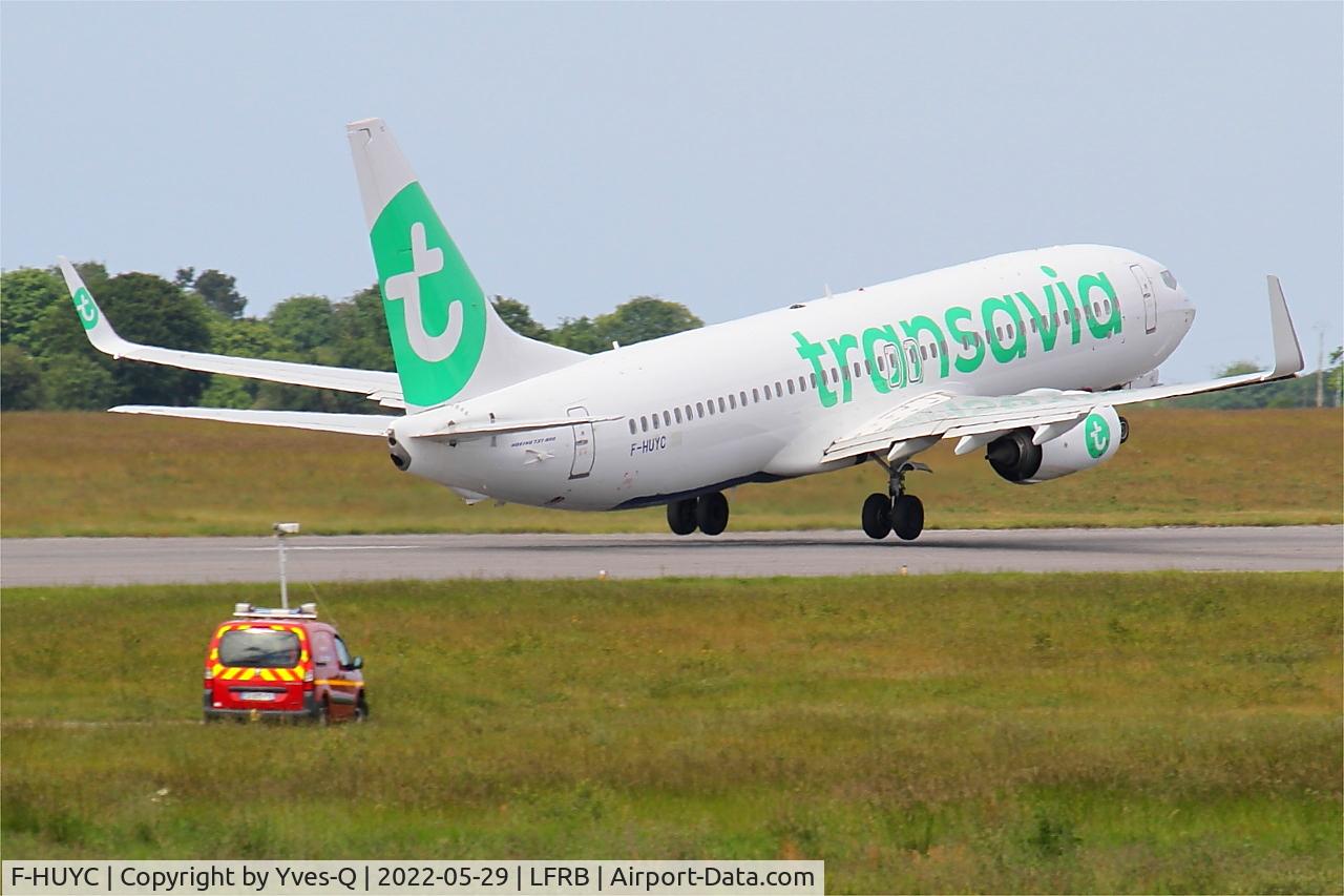Aircraft F-HUYC, 2017 Boeing 737-8JP, c/n 42086 l/n 6365, Boeing 737-8JP, Take off rwy 07R, Brest-Bretagne airport (LFRB-BES), at LFRB, photo by Yves-Q