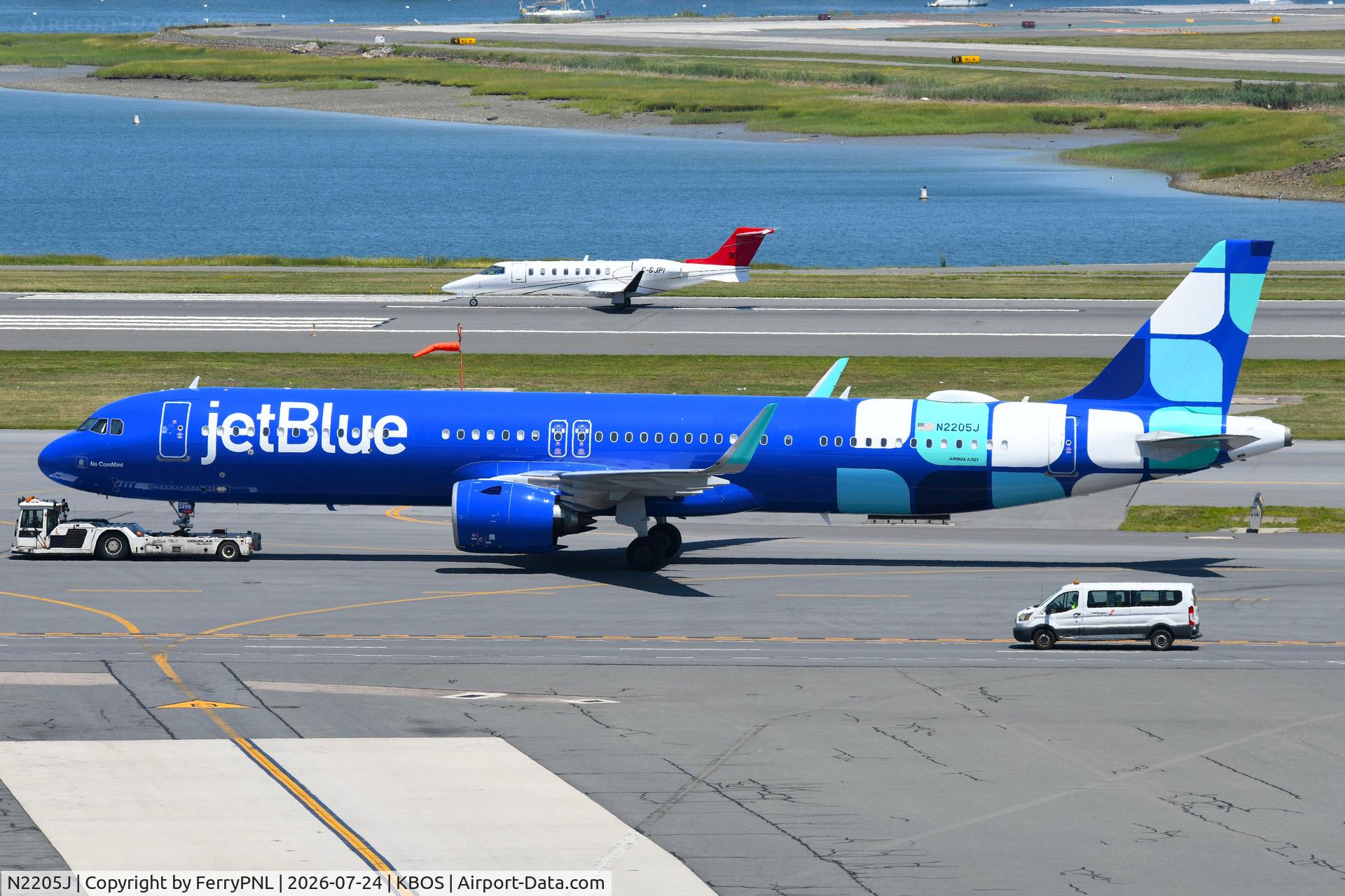 Aircraft N2205J, 2025 Airbus A321-271NX, c/n 12500, JetBlue A321 tugged to the maintenance area, at KBOS, photo by FerryPNL