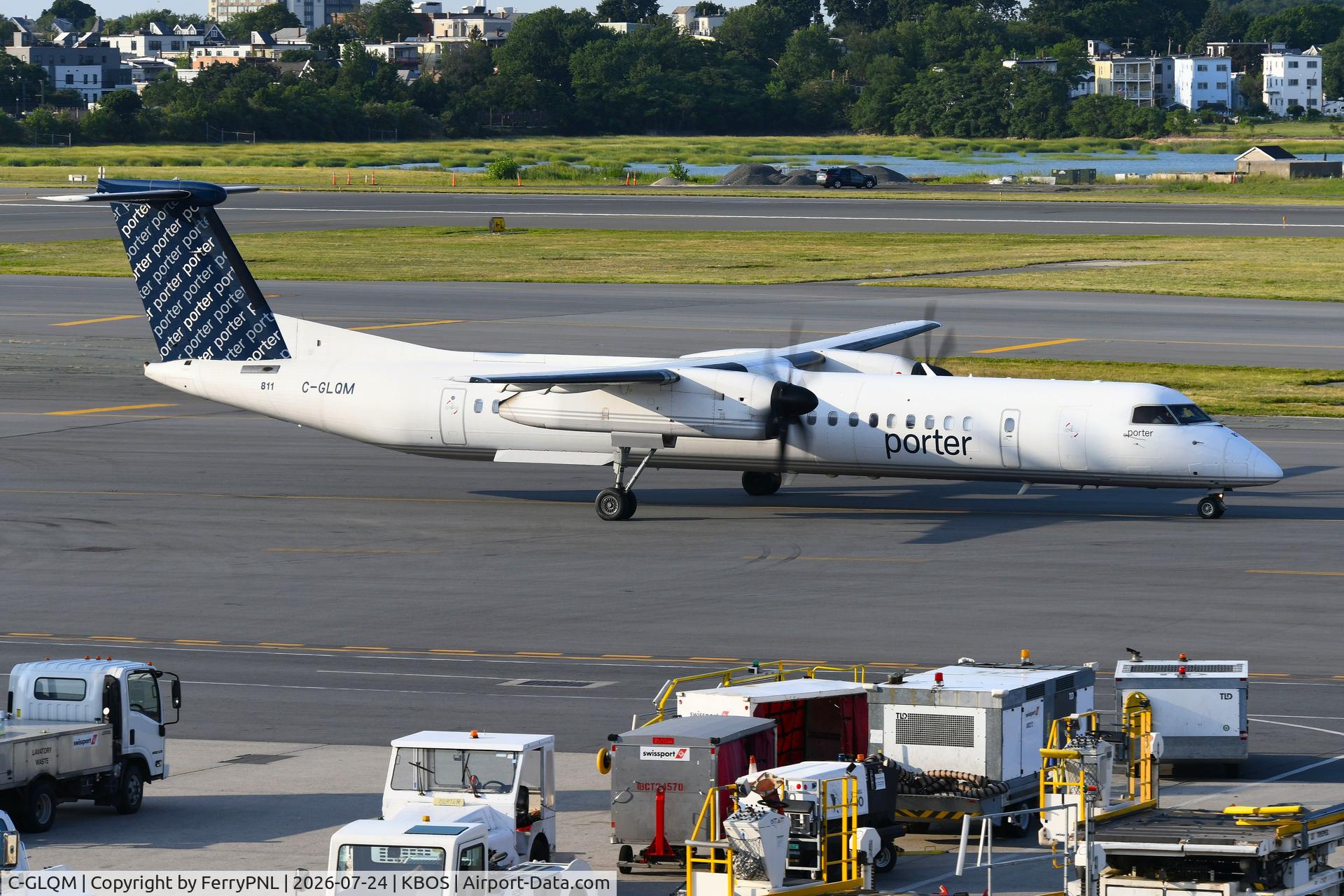 Aircraft C-GLQM, 2009 De Havilland Canada DHC-8-402Q Dash 8, c/n 4252, Porter DHC8 ready to fly back to Toronto, at KBOS, photo by FerryPNL