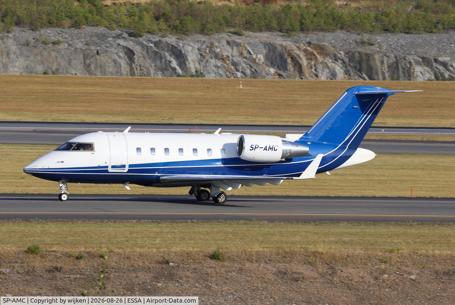 Aircraft SP-AMC, Bombardier Challenger 605, c/n 5785, Twy W, at ESSA, photo by wijken
