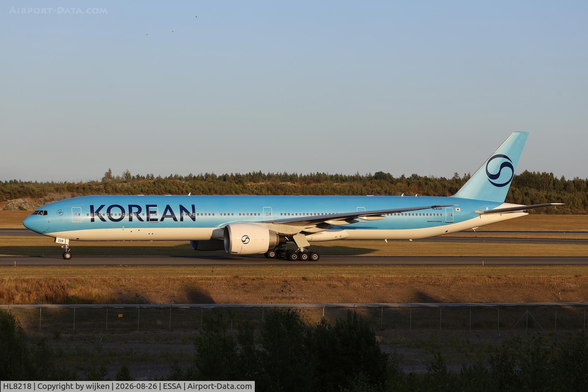 Aircraft HL8218, 2011 Boeing 777-3B5/ER, c/n 37649 l/n 976, Twy W, at ESSA, photo by wijken