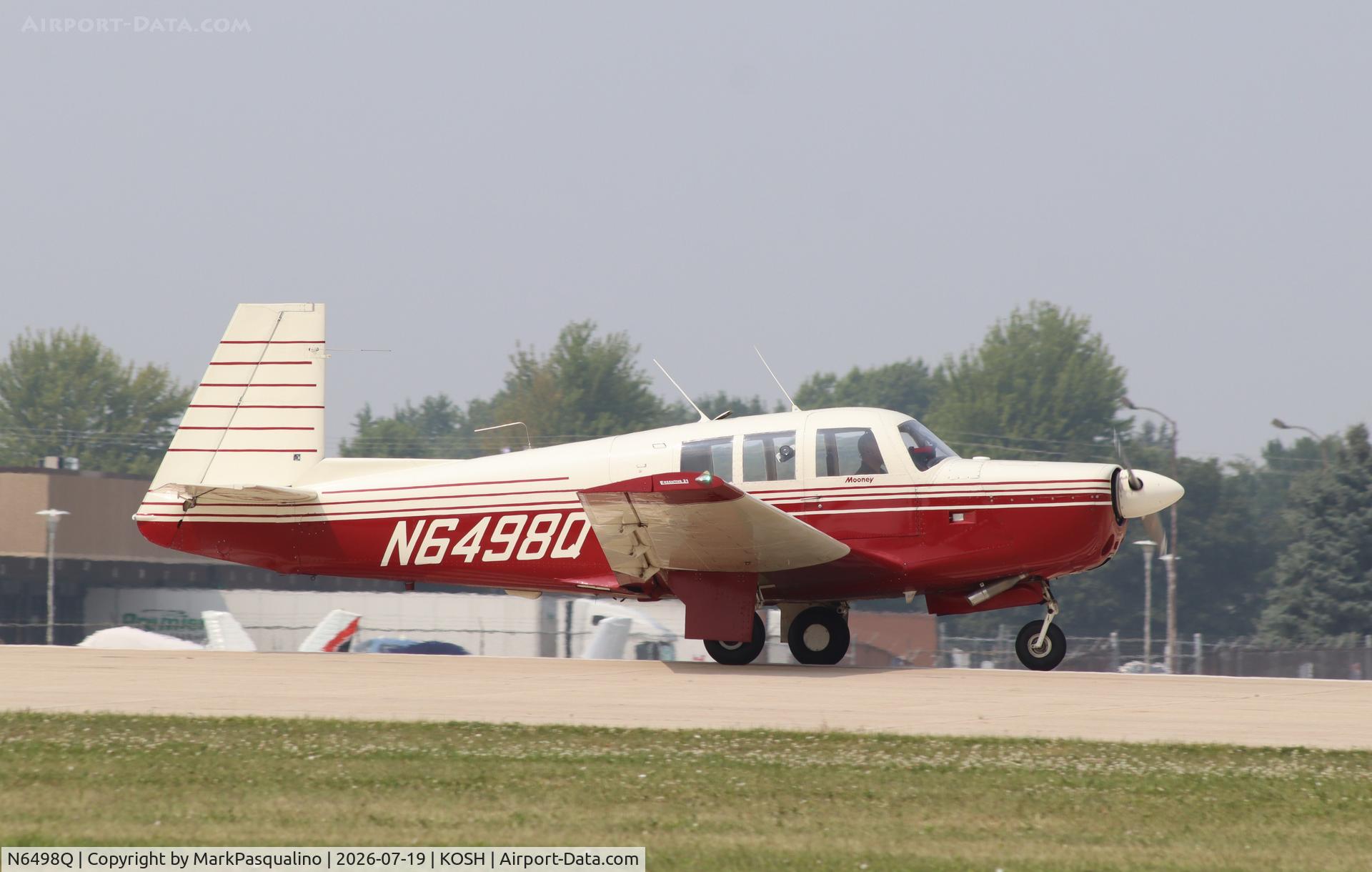 Aircraft N6498Q, 1967 Mooney M20F Executive, c/n 680040, Mooney M20F, at KOSH, photo by MarkPasqualino