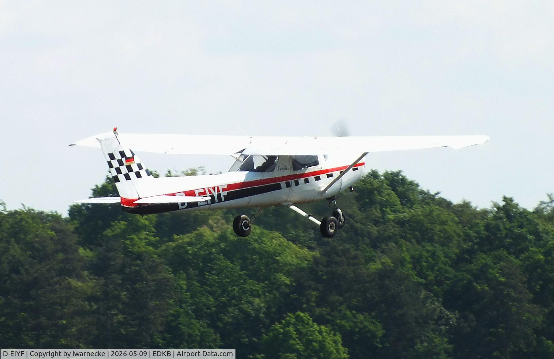 Aircraft D-EIYF, Reims F152, c/n F15201594, Cessna (Reims) F152 at Bonn-Hangelar airfield '2605, at EDKB, photo by iwarnecke