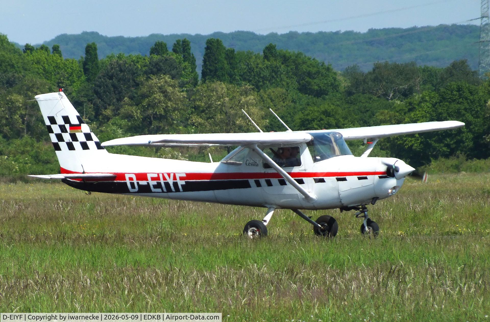 Aircraft D-EIYF, Reims F152, c/n F15201594, Cessna (Reims) F152 at Bonn-Hangelar airfield '2605, at EDKB, photo by iwarnecke