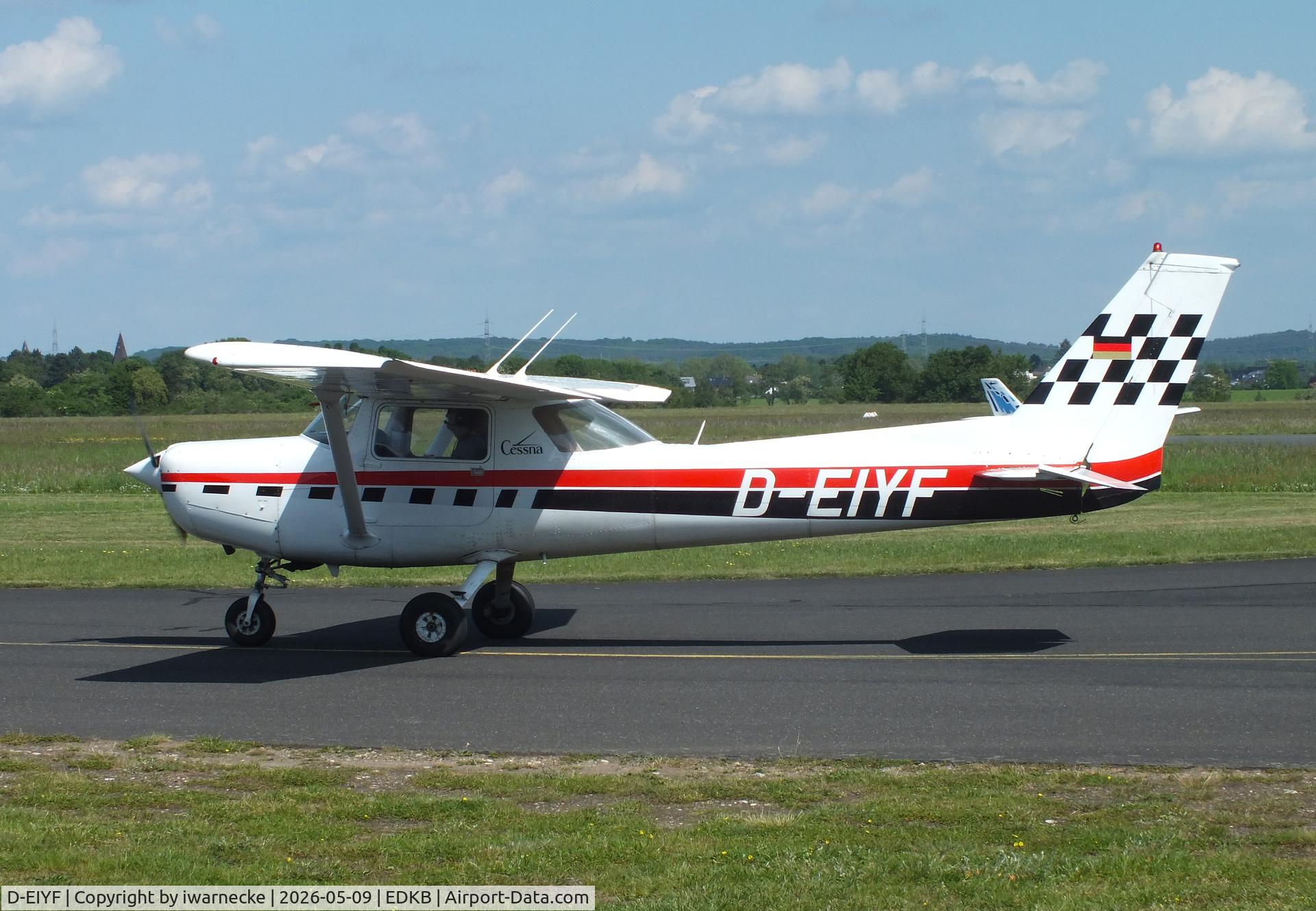 Aircraft D-EIYF, Reims F152, c/n F15201594, Cessna (Reims) F152 at Bonn-Hangelar airfield '2605, at EDKB, photo by iwarnecke