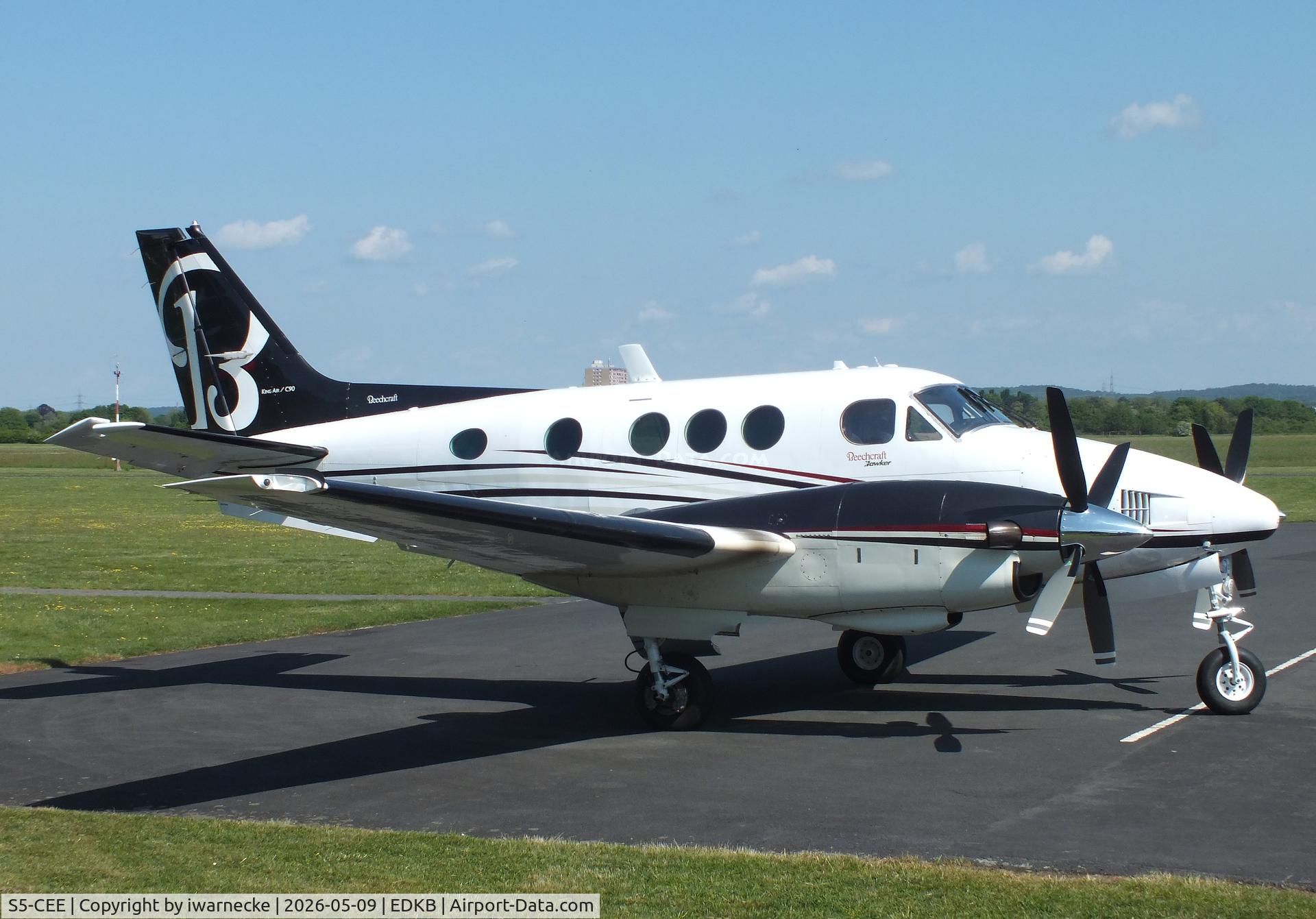 Aircraft S5-CEE, 1977 Beech C90 King Air, c/n LJ-723, Beechcraft C90 King Air at Bonn-Hangelar airfield '2605, at EDKB, photo by iwarnecke