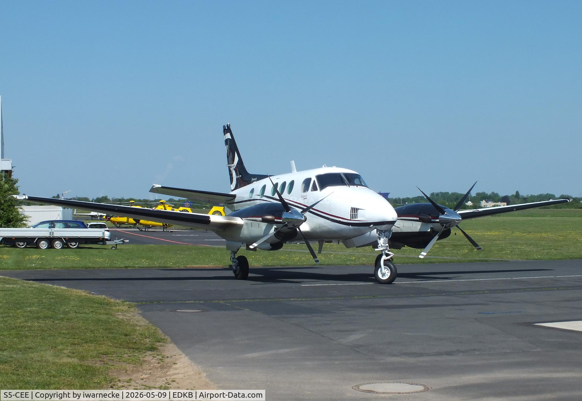 Aircraft S5-CEE, 1977 Beech C90 King Air, c/n LJ-723, Beechcraft C90 King Air at Bonn-Hangelar airfield '2605, at EDKB, photo by iwarnecke