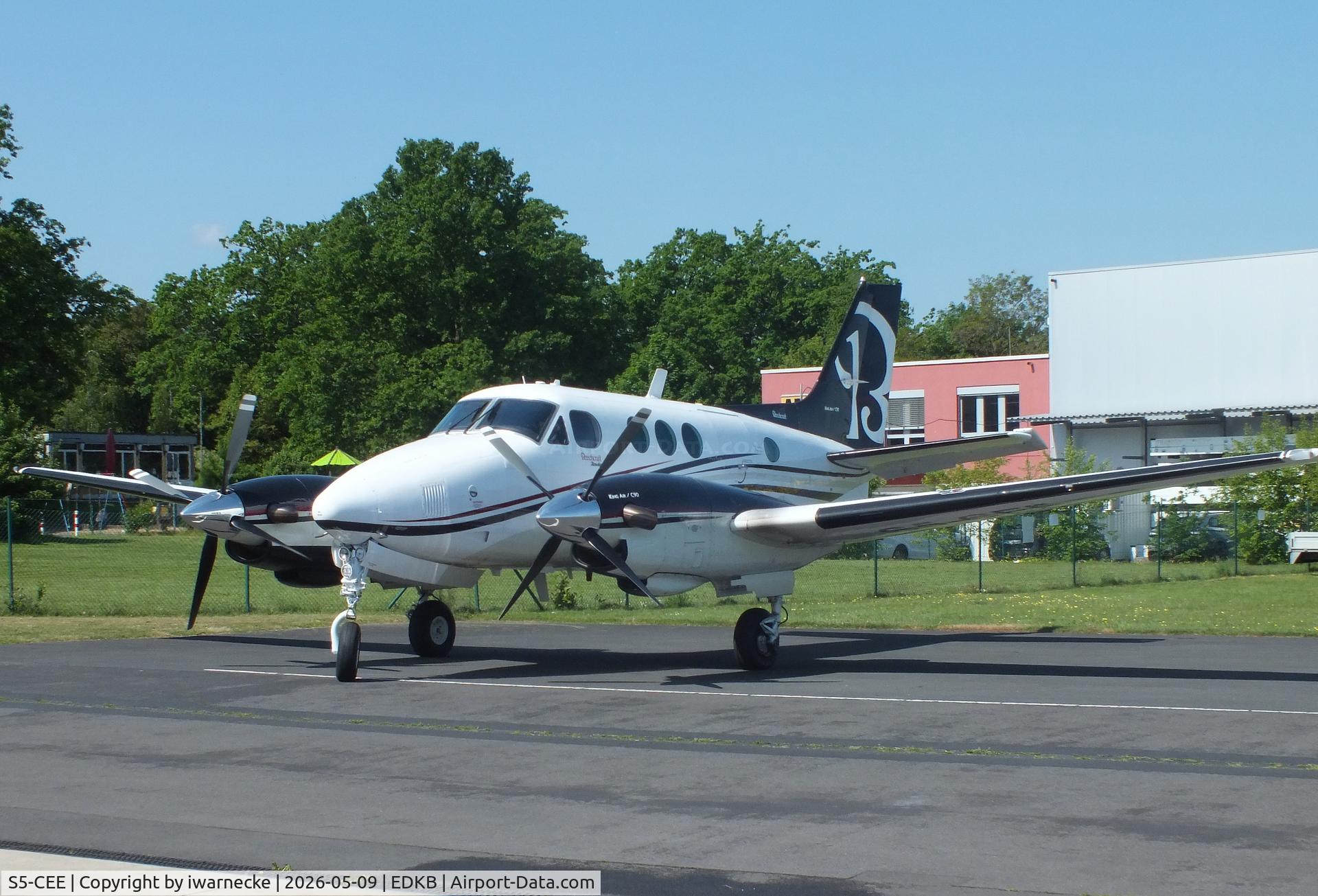 Aircraft S5-CEE, 1977 Beech C90 King Air, c/n LJ-723, Beechcraft C90 King Air at Bonn-Hangelar airfield '2605, at EDKB, photo by iwarnecke