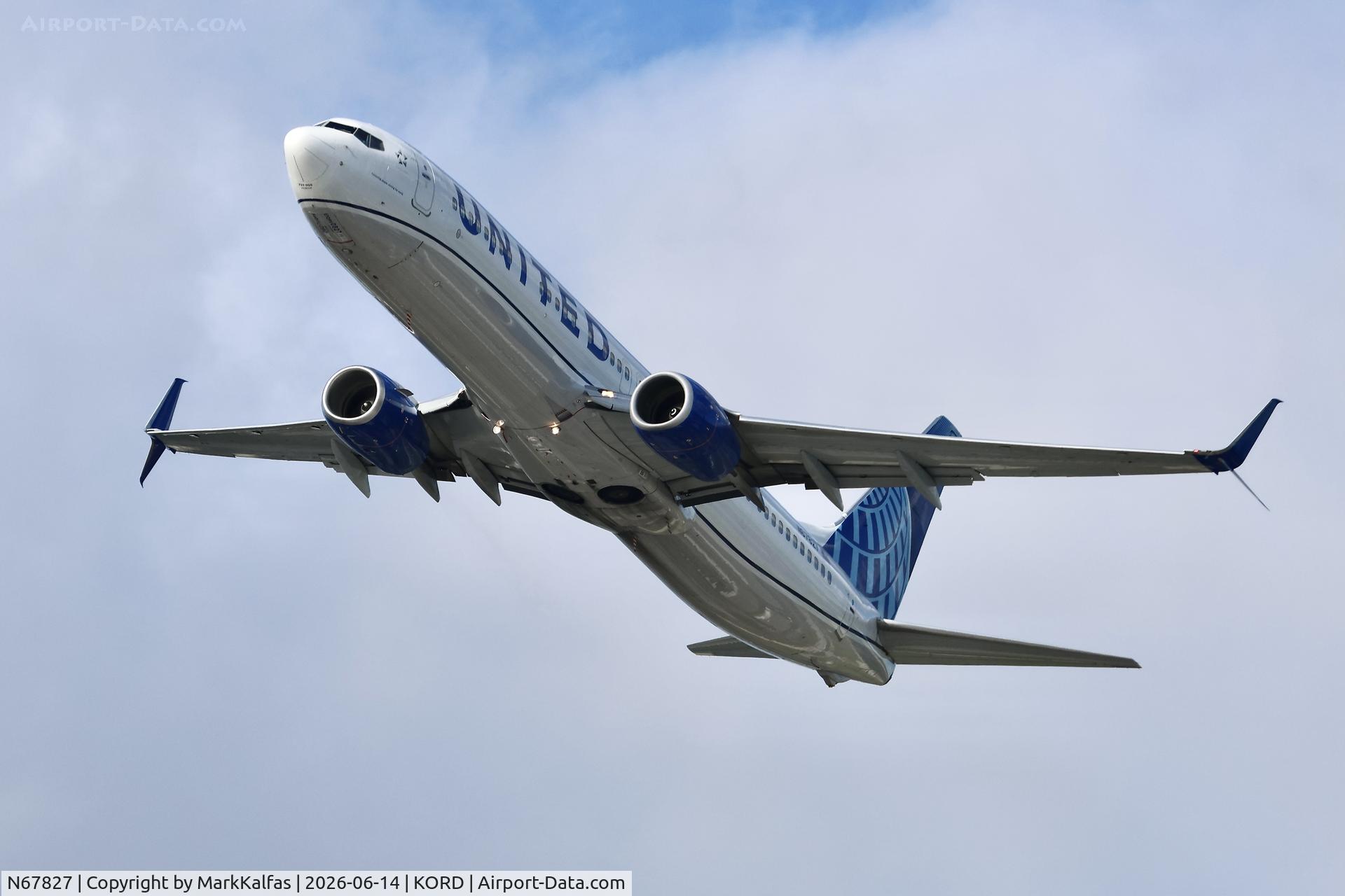 Aircraft N67827, 2014 Boeing 737-924/ER, c/n 44581 l/n 4950, B739 United Airlines Boeing 737-924 ER N67827 departing 28R KORD, at KORD, photo by MarkKalfas