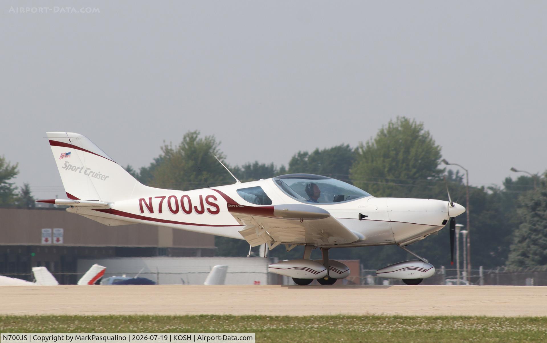 Aircraft N700JS, 2007 Czech SPORT CRUISER, c/n 07SC039, Czech Sport Aircraft Sportcruiser, at KOSH, photo by MarkPasqualino