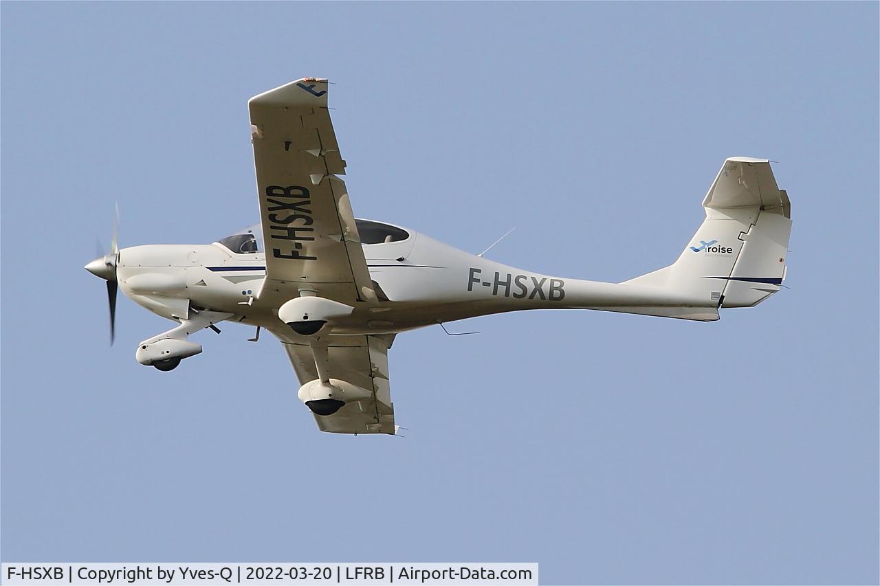 Aircraft F-HSXB, 2003 Diamond DA-40D Diamond Star, c/n D4.079, Diamond DA-40D Diamond Star, Climbing from wy 25L, Brest-Bretagne Airport (LFRB-BES), at LFRB, photo by Yves-Q