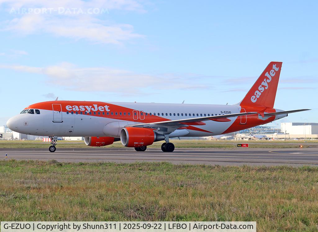 Aircraft G-EZUO, 2012 Airbus A320-214, c/n 5052, Taxiing to the Terminal in new c/s, at LFBO, photo by Shunn311