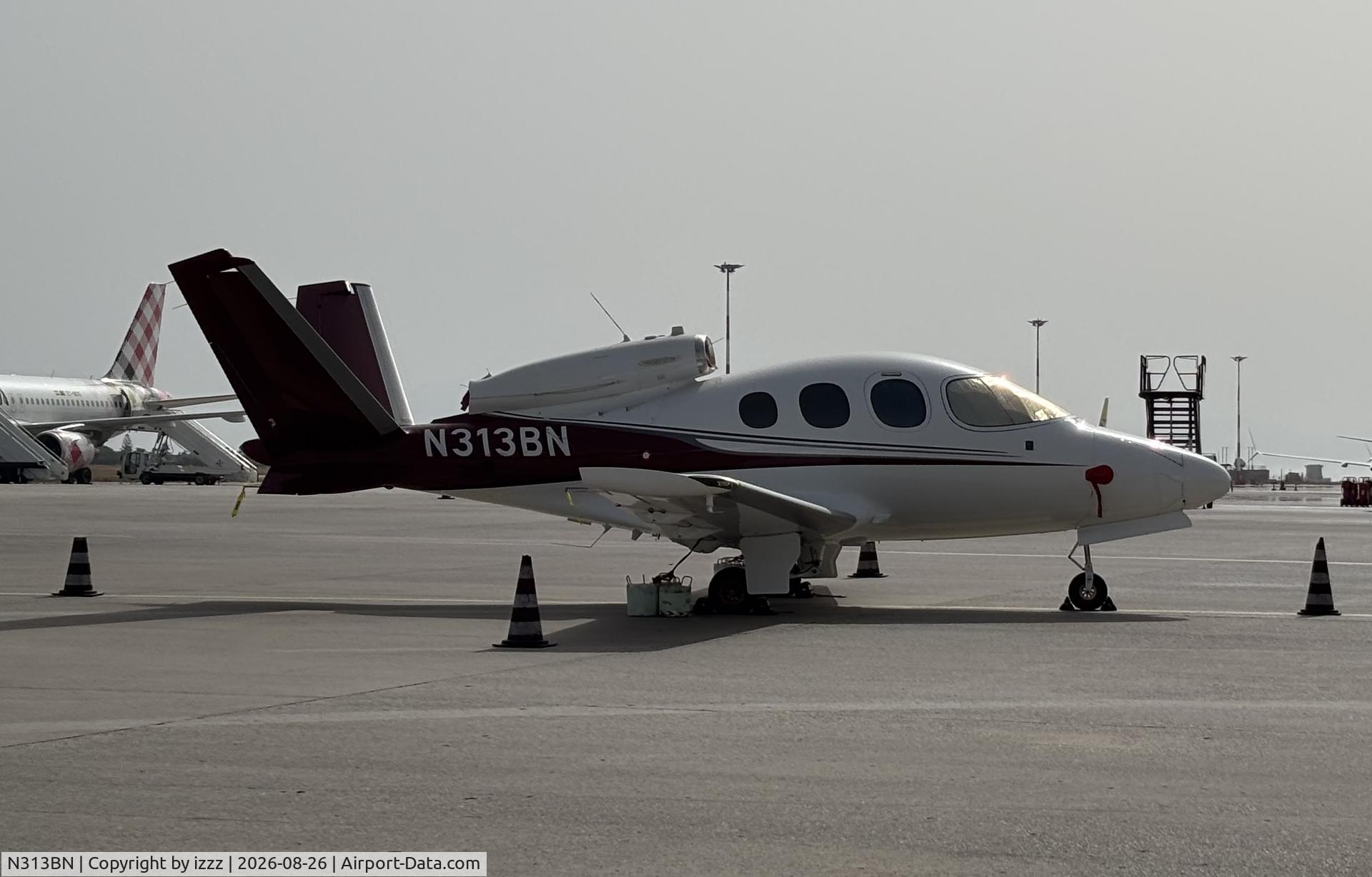 Aircraft N313BN, 2017 Cirrus Design Corp SF50, c/n 0009, Palermo Aiport, photo by izzz