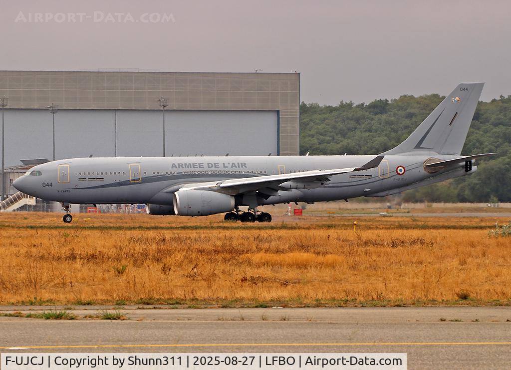 Aircraft F-UJCJ, 2019 Airbus A330-243MRTT, c/n 1942, Landing rwy 14R for exercices..., at LFBO, photo by Shunn311