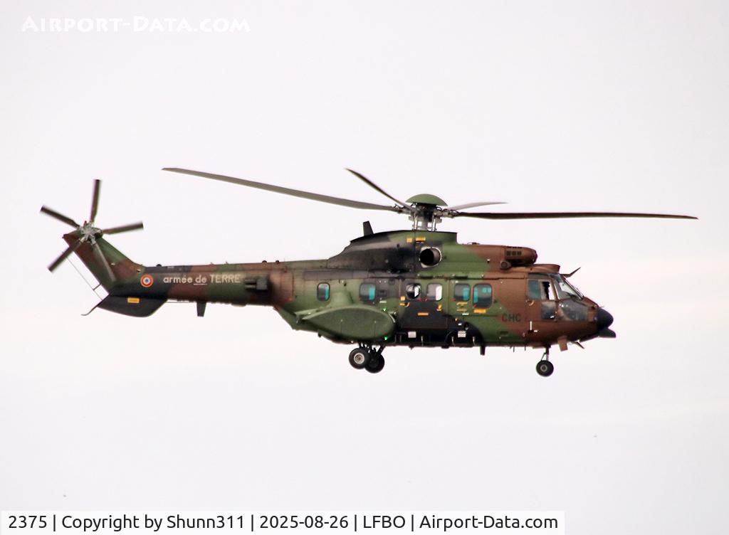 Aircraft 2375, Aérospatiale AS-532UL Cougar, c/n 2375, Passing above rwy 32L for exercices, at LFBO, photo by Shunn311